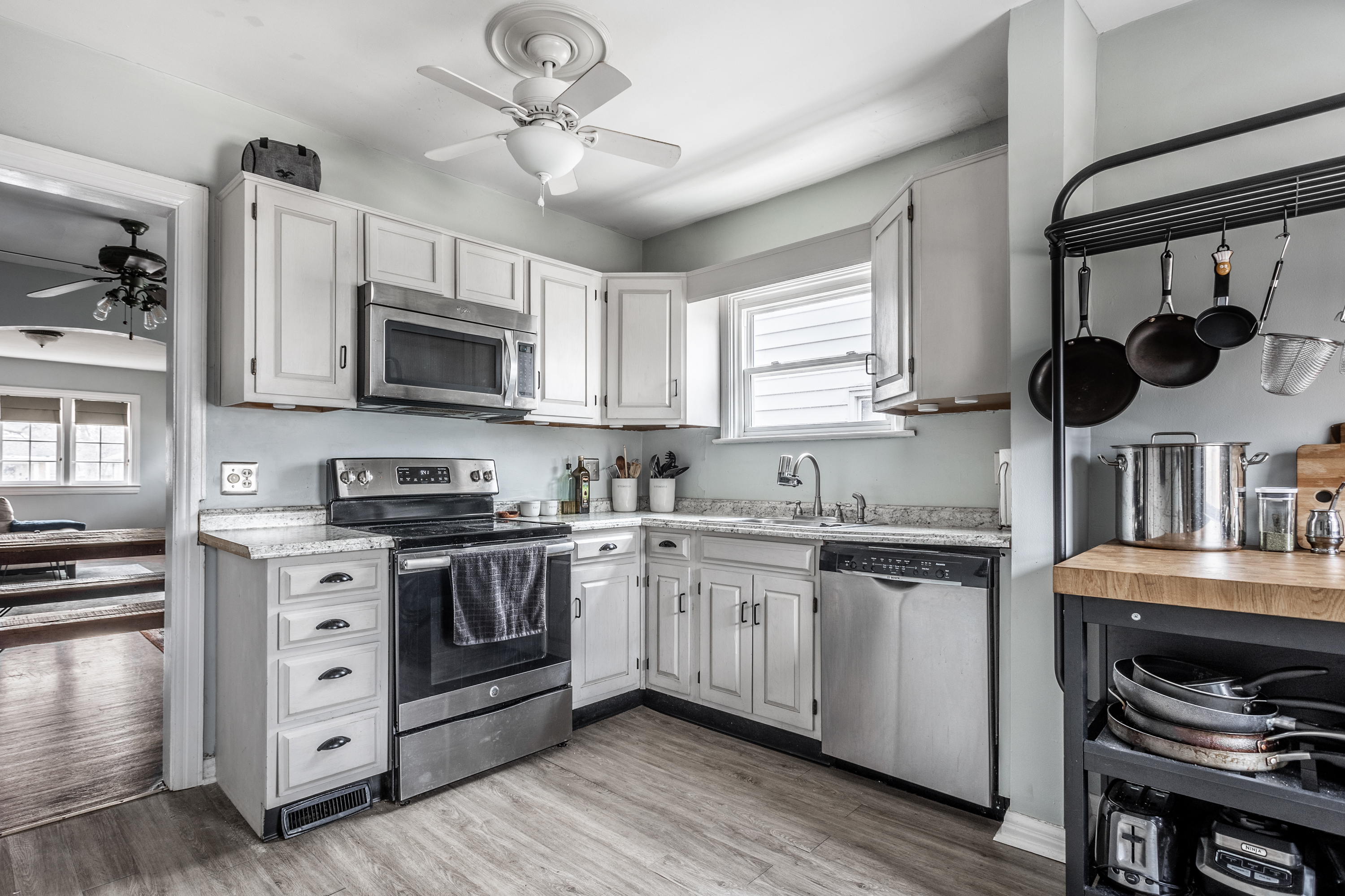 6170 Primrose Avenue