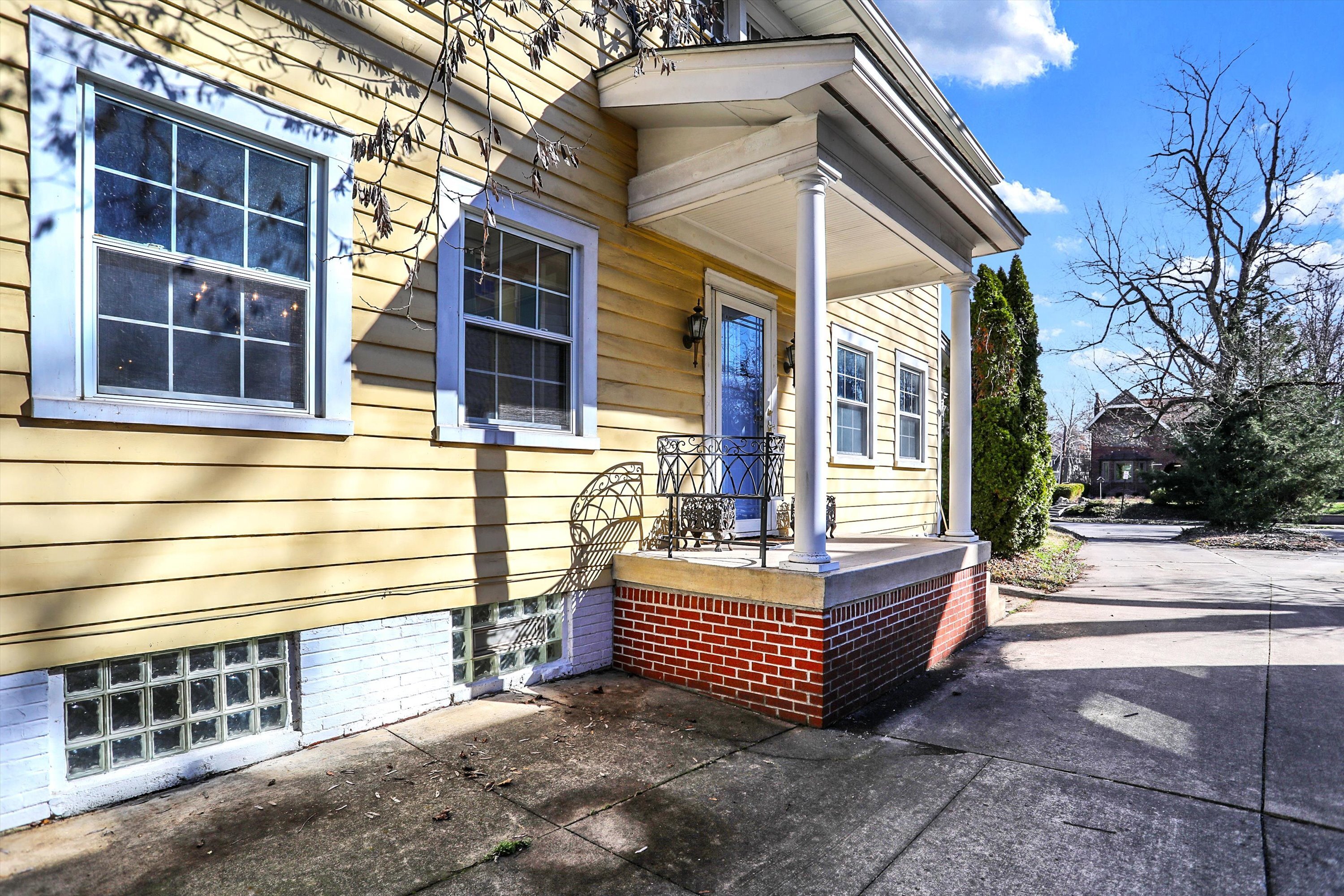 4378 Central Avenue