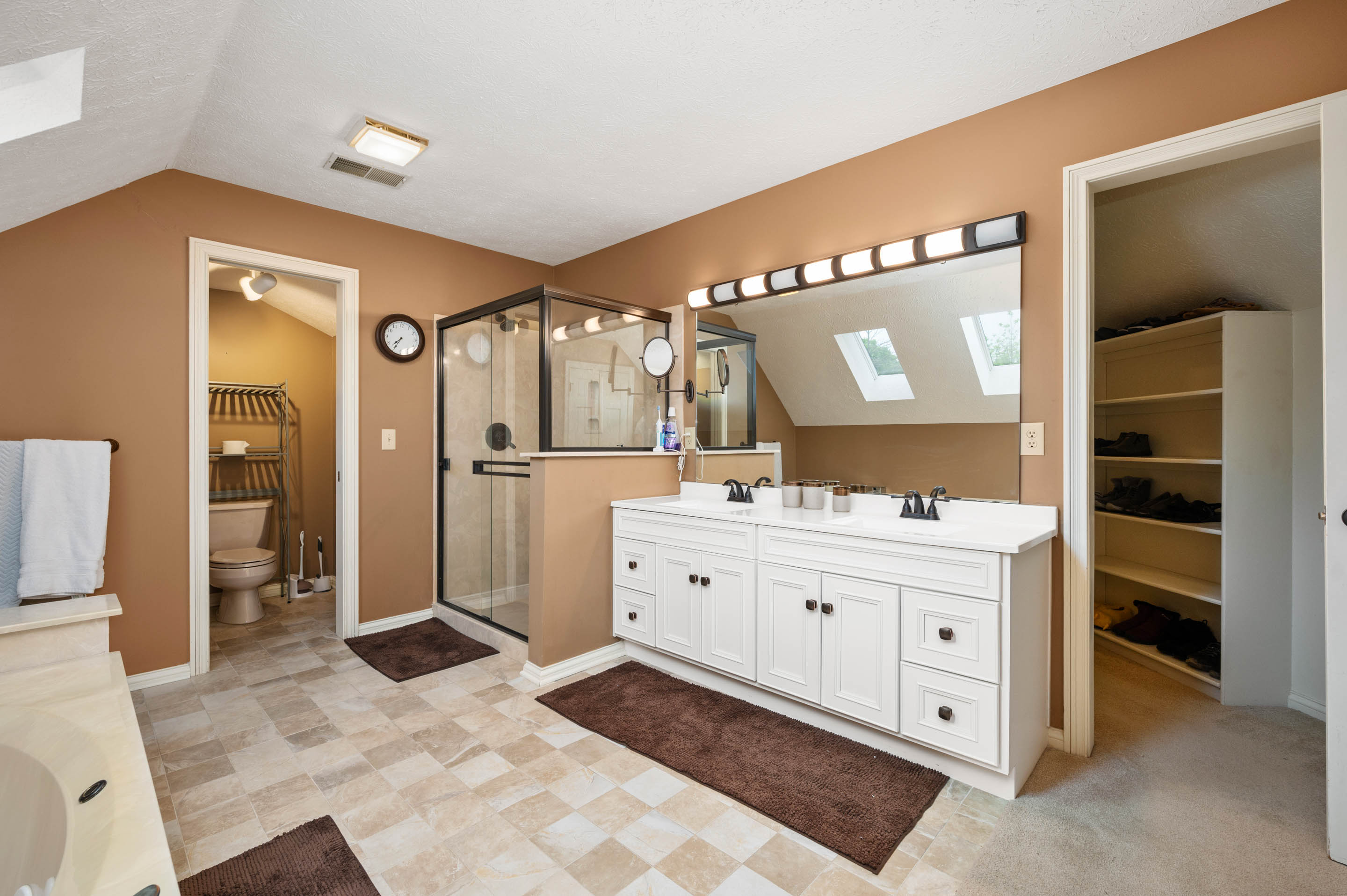 4911 Regency Place