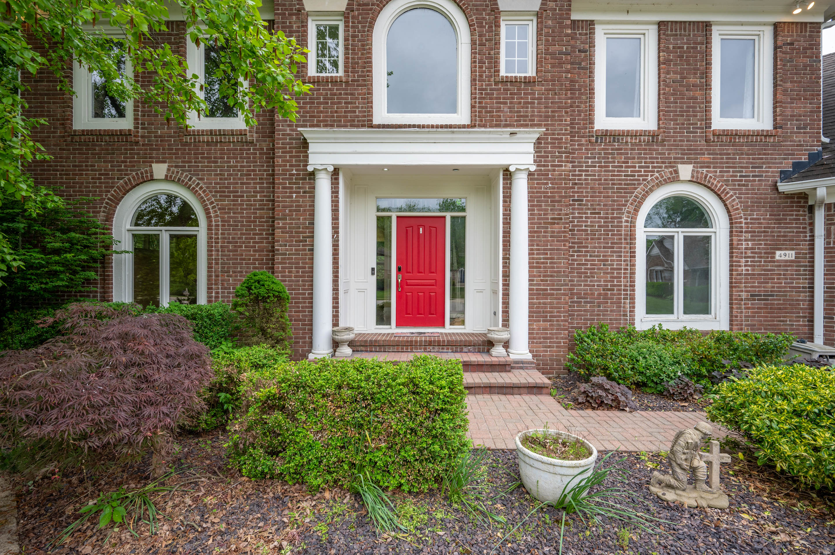 4911 Regency Place