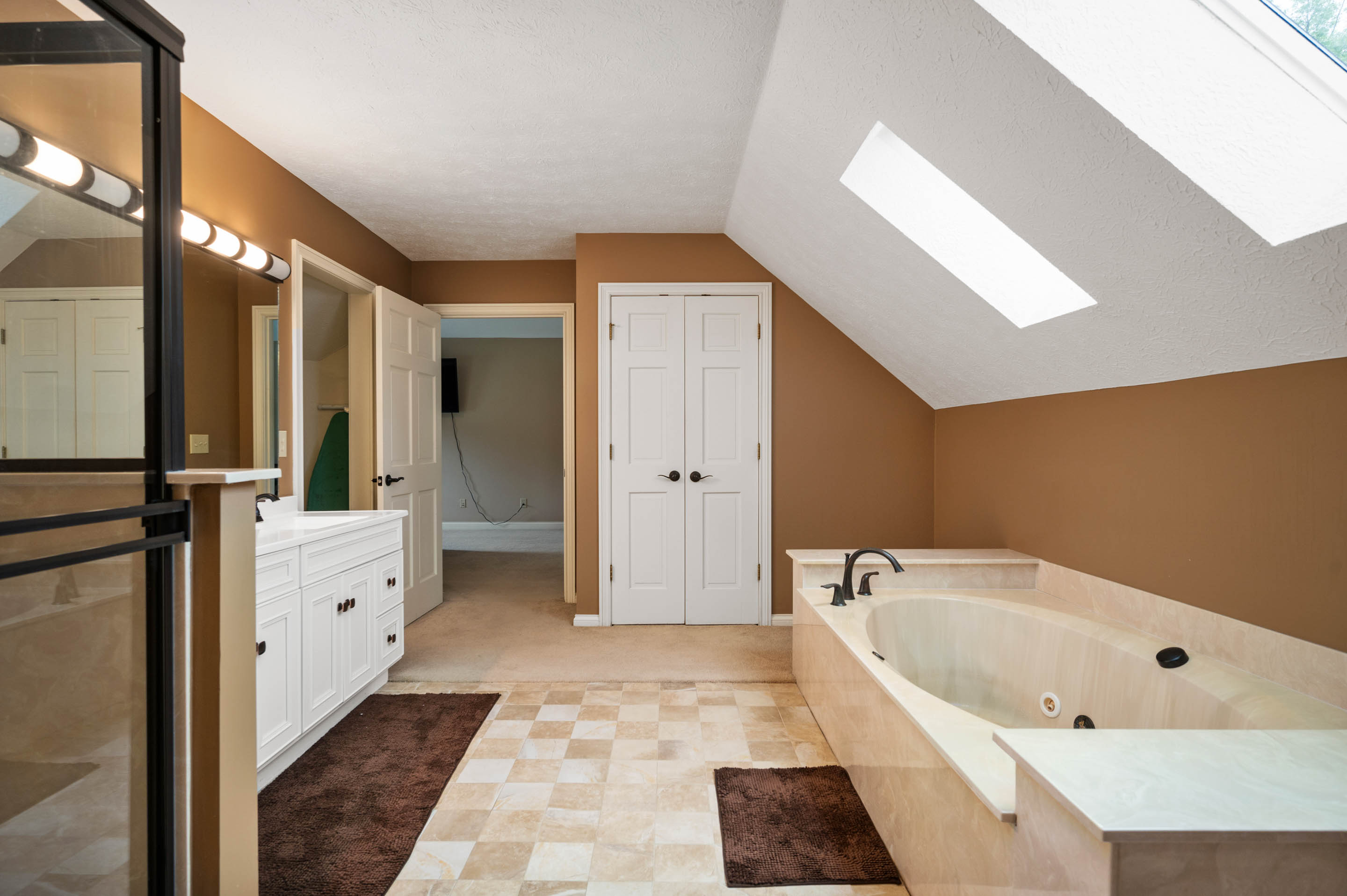 4911 Regency Place