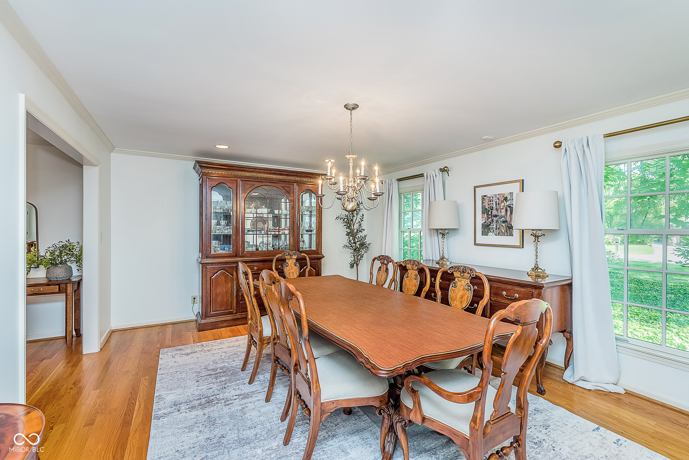 535 W 77th Street N