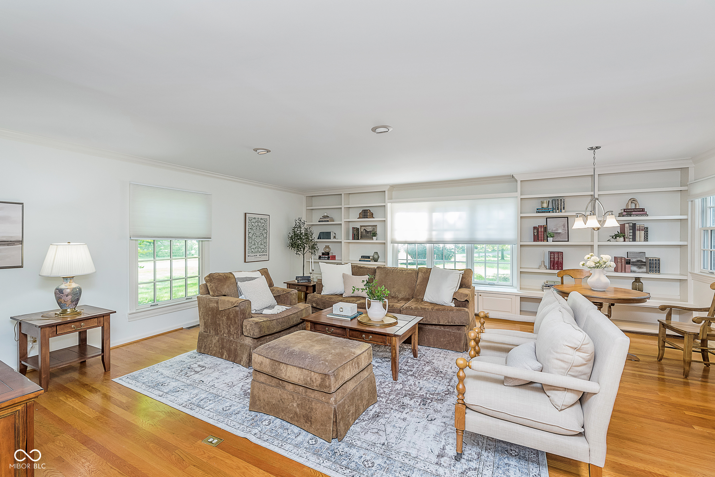535 W 77th Street N