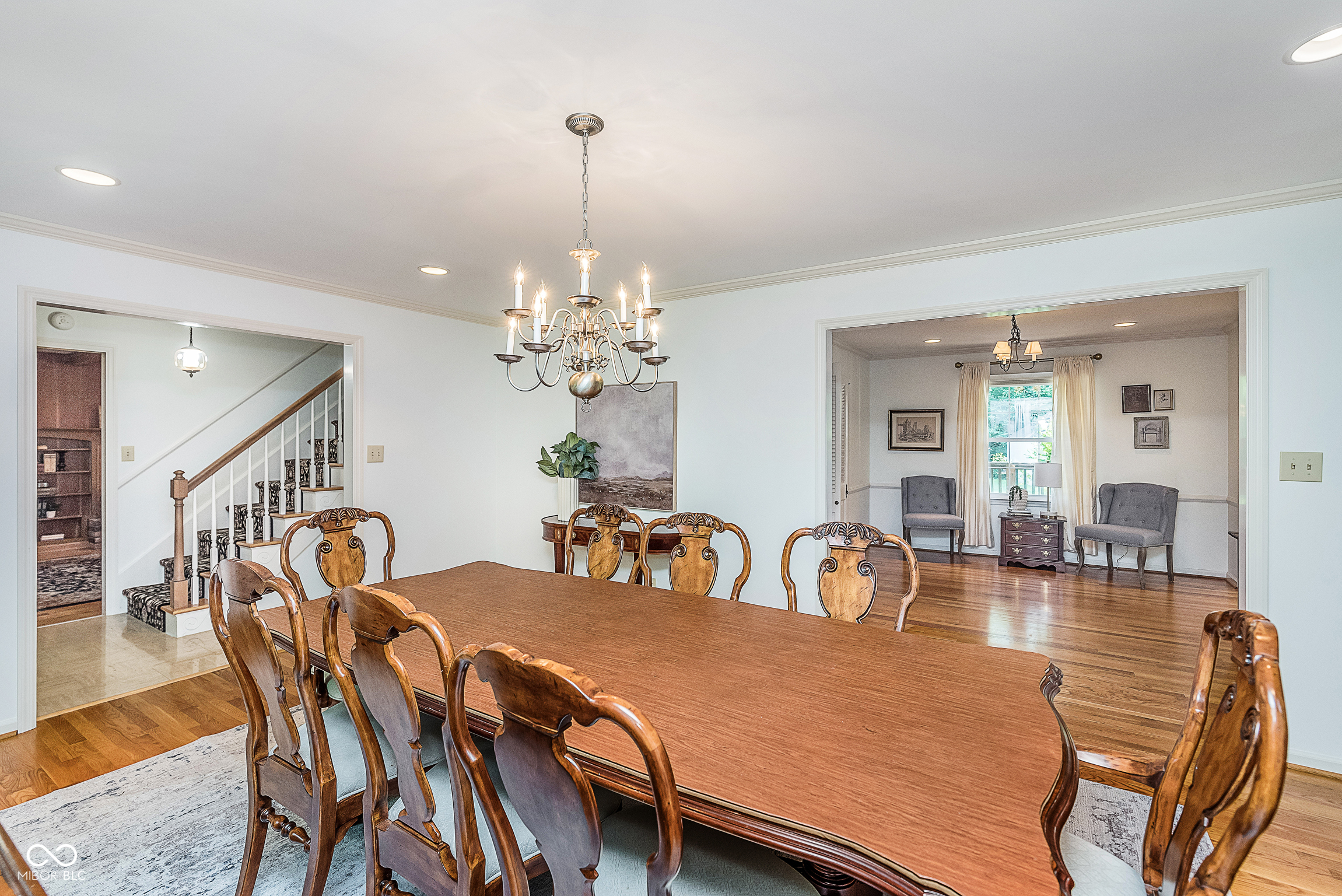 535 W 77th Street N