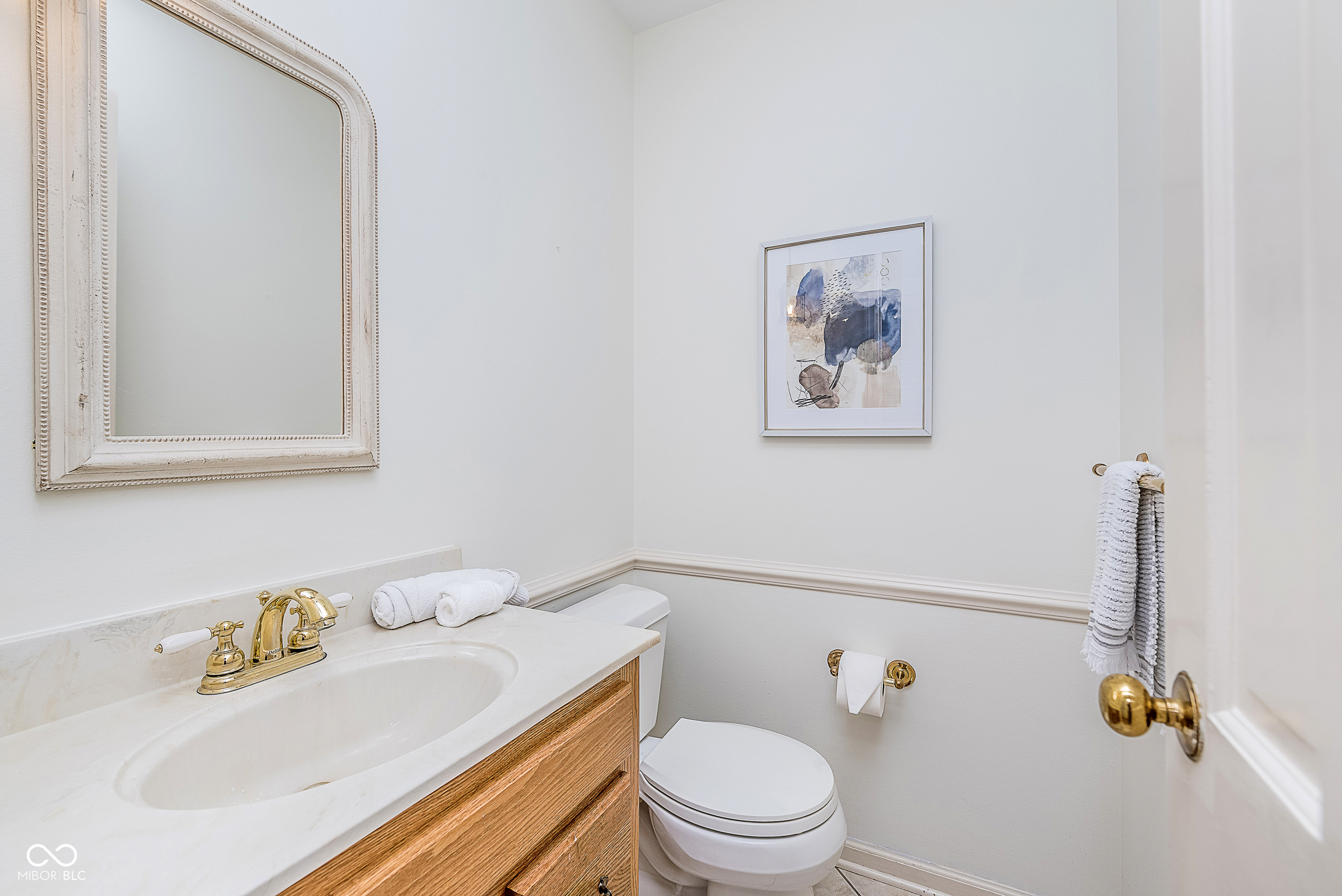 535 W 77th Street N