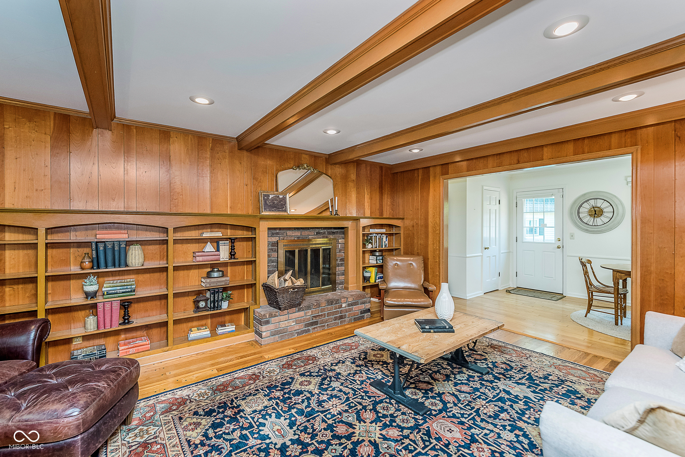 535 W 77th Street N