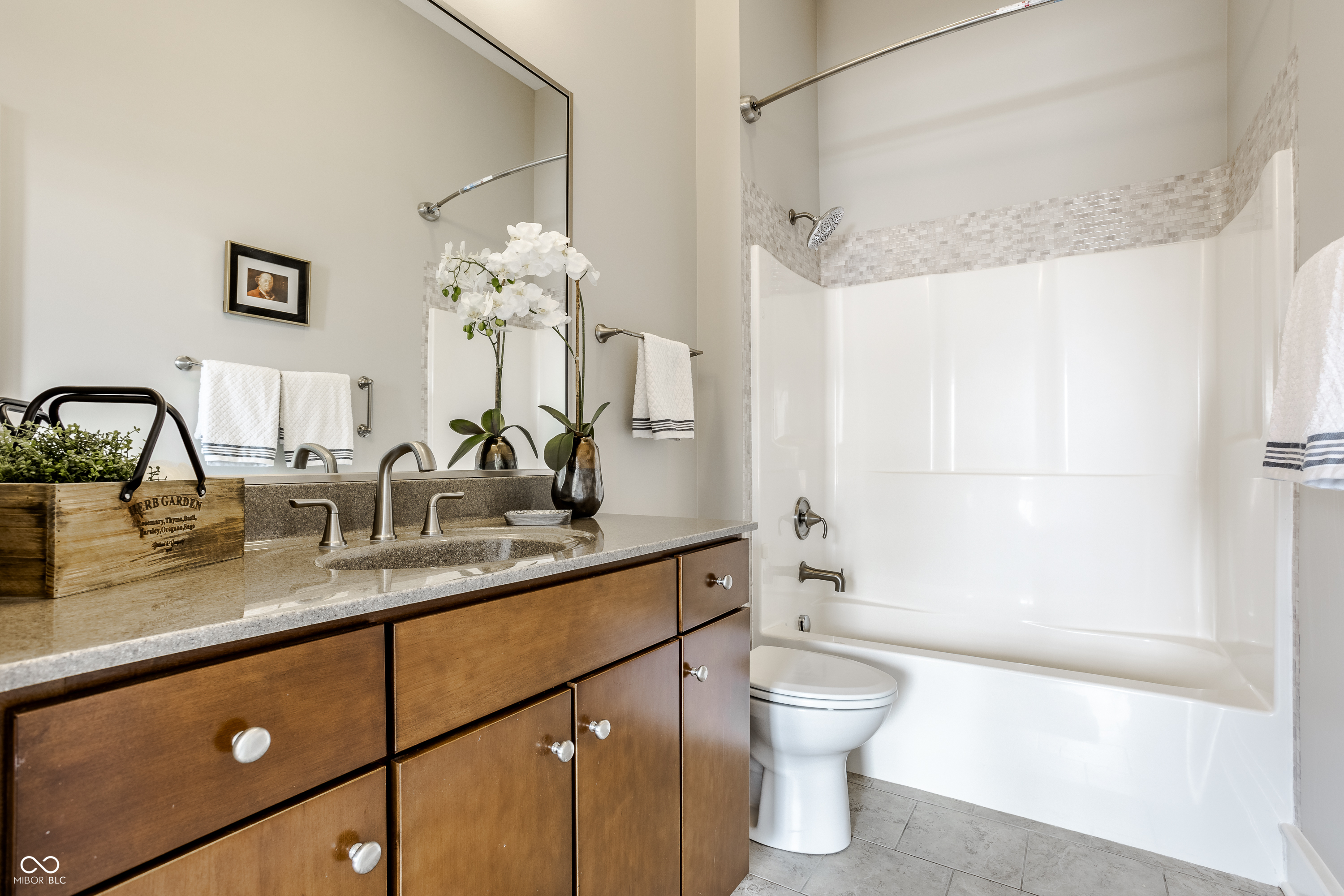 802 N Meridian Street N Unit: 307