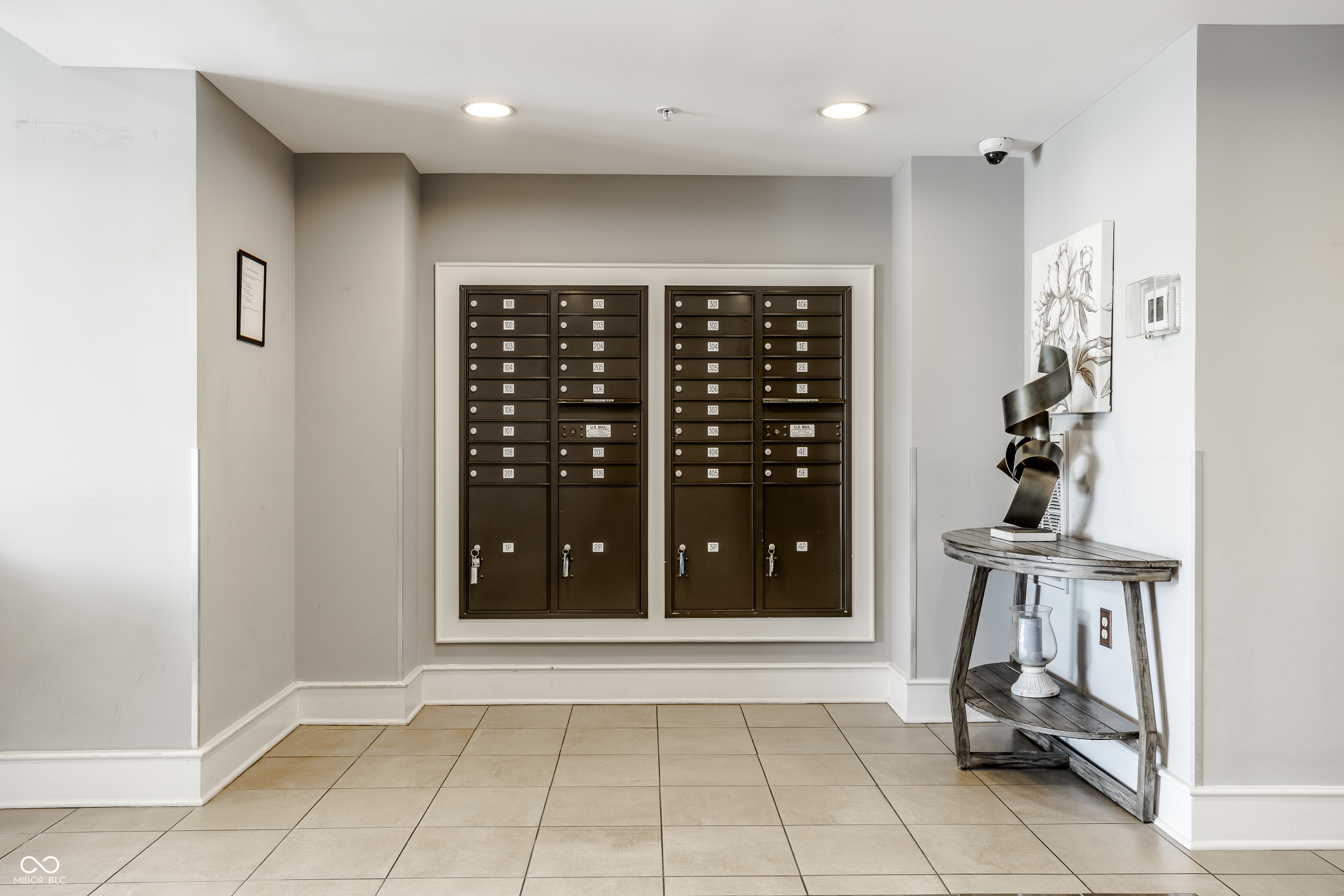 802 N Meridian Street N Unit: 307