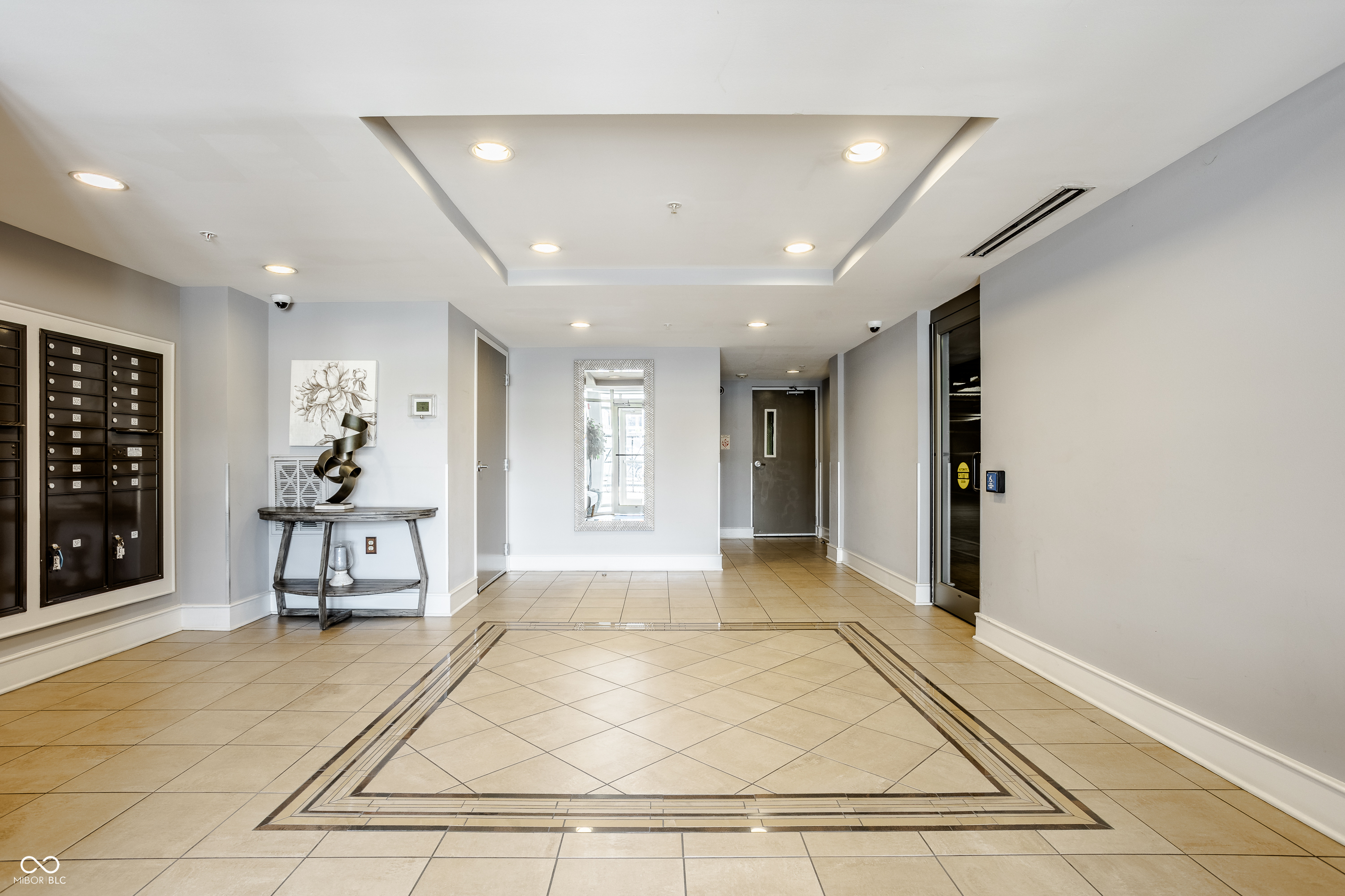 802 N Meridian Street N Unit: 307