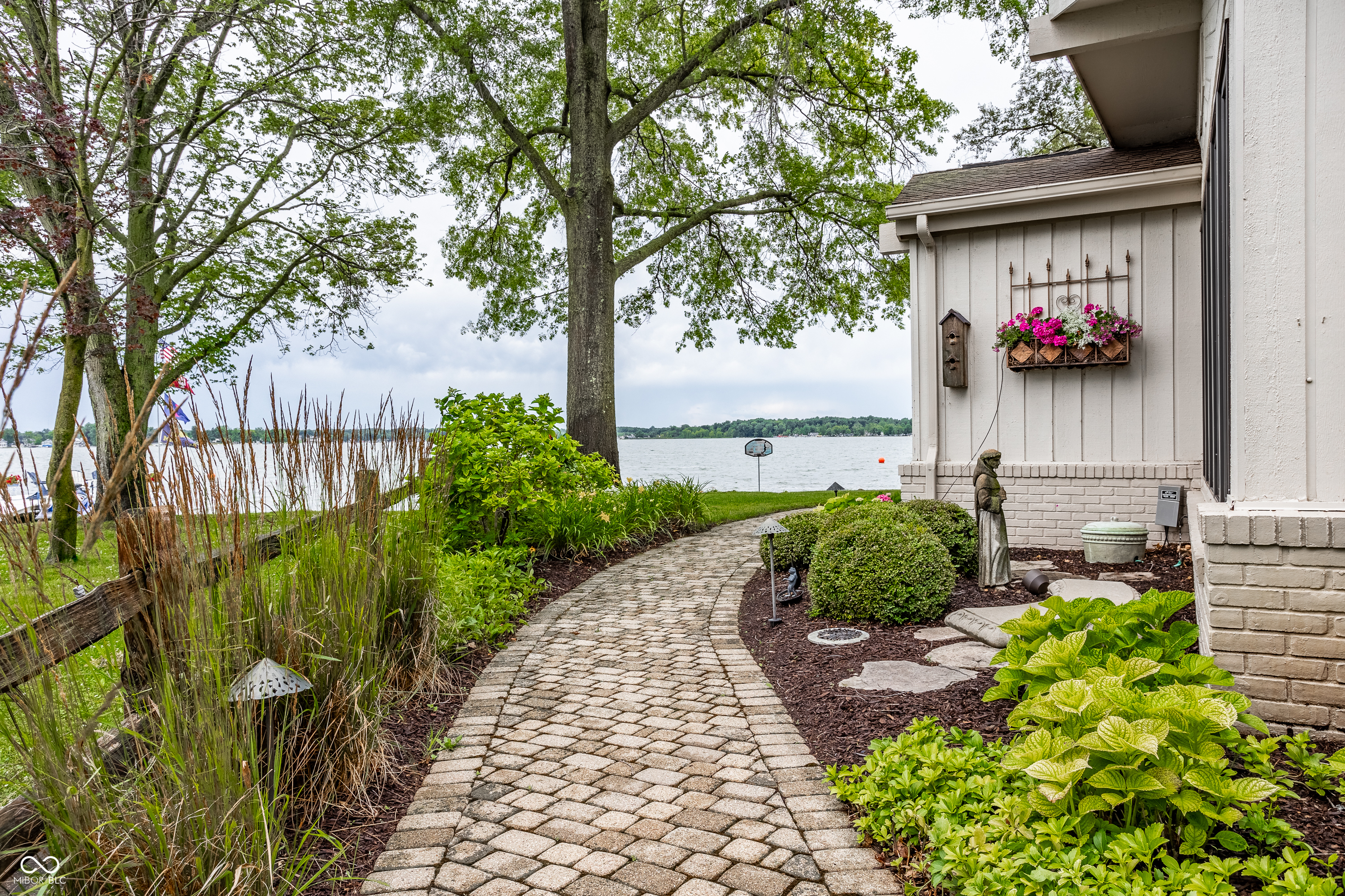11235 N Cedar Point Low Road