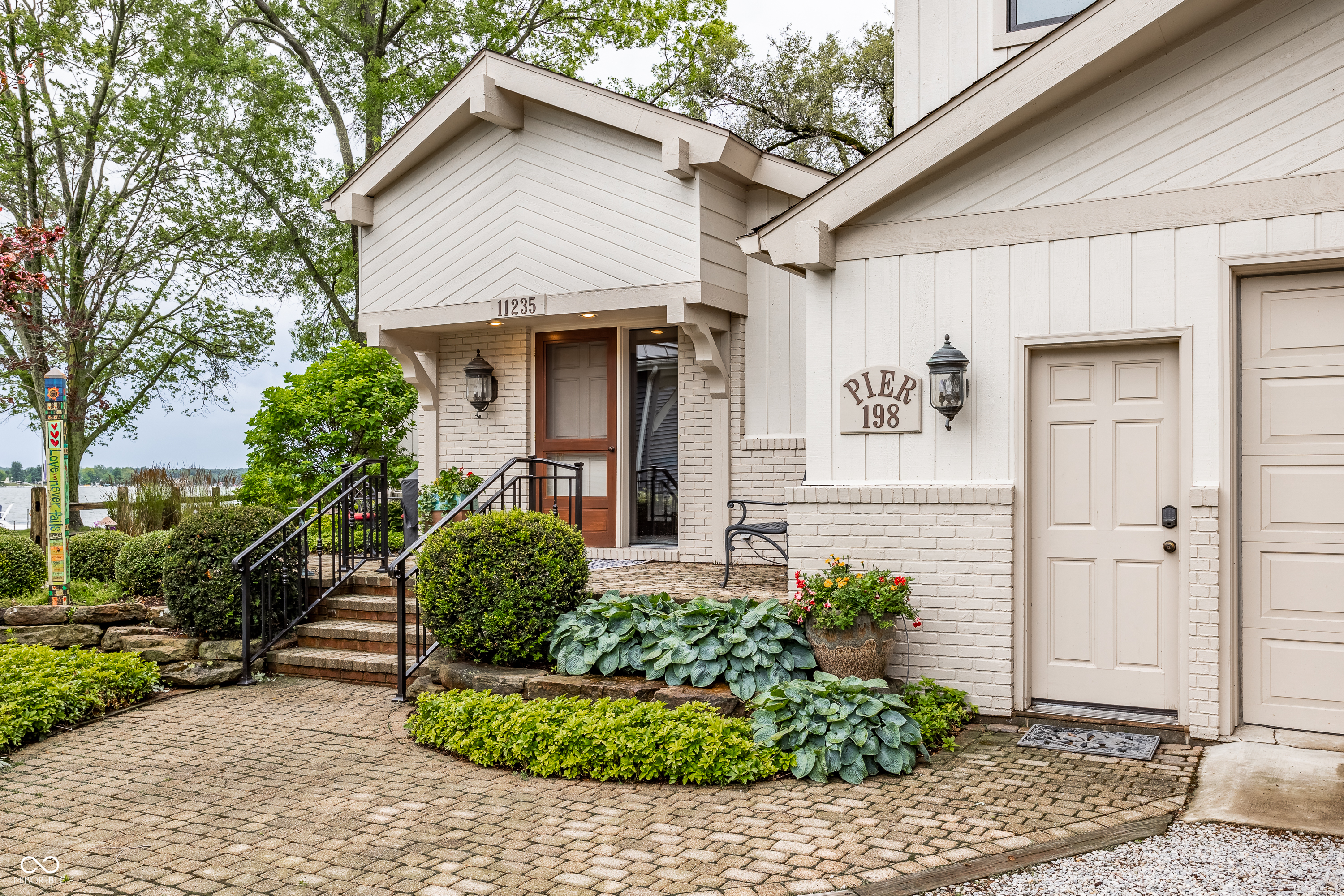 11235 N Cedar Point Low Road