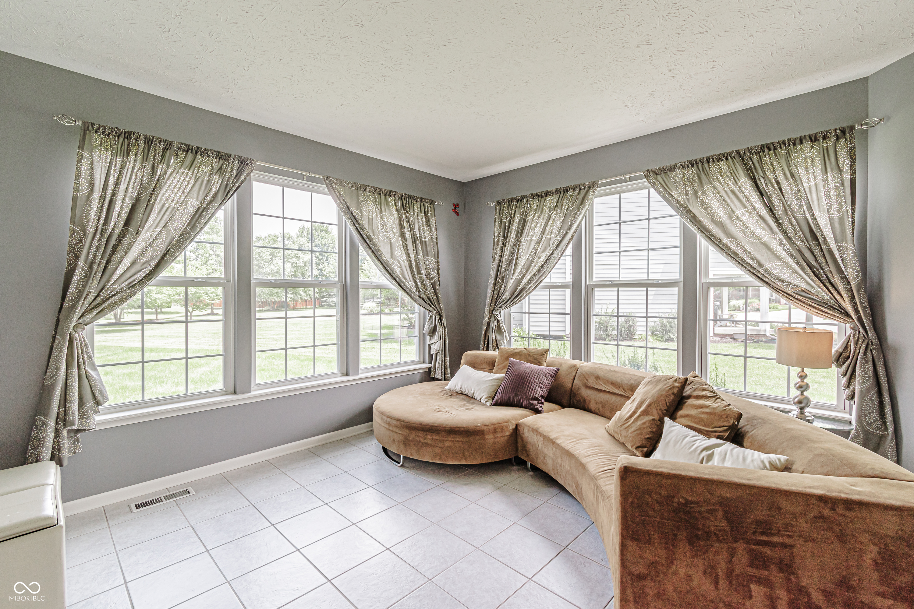 5902 Catlin Lane