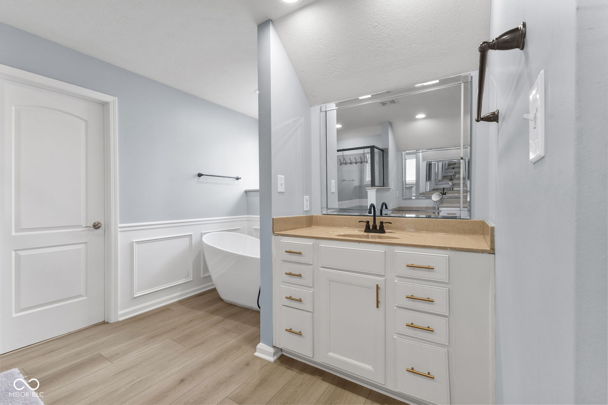 12295 Wolverton Way