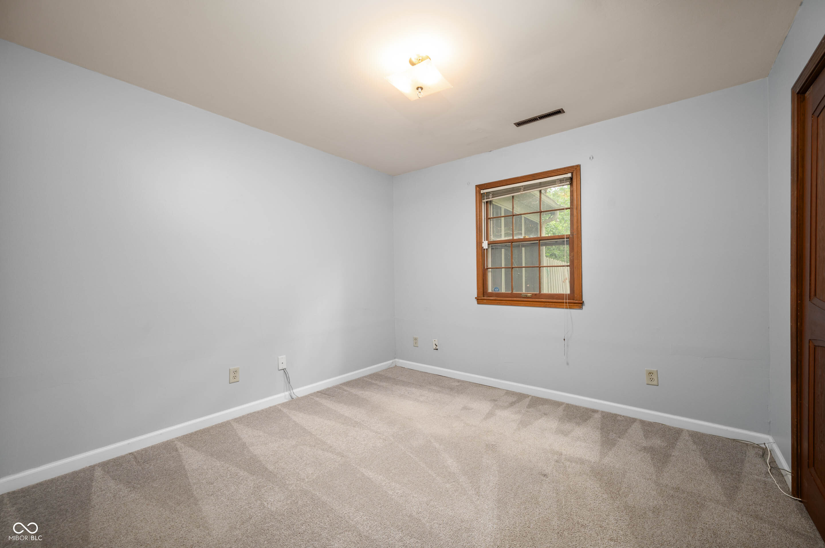 3228 E 69th Street