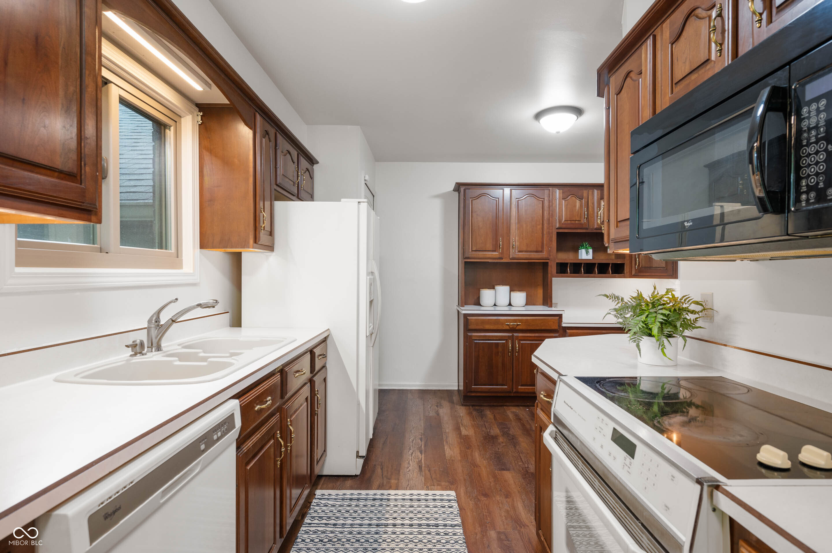 3228 E 69th Street
