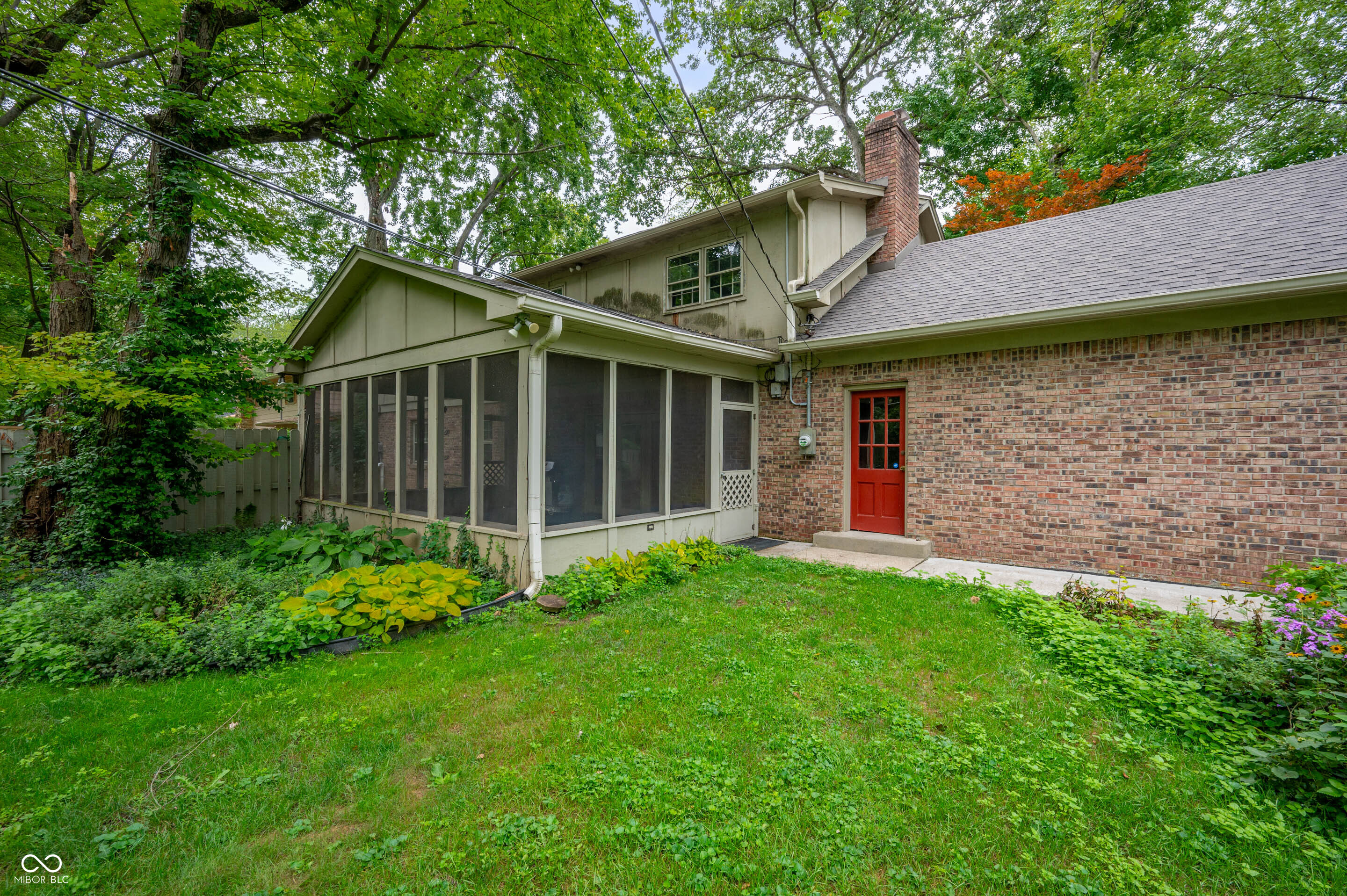 3228 E 69th Street