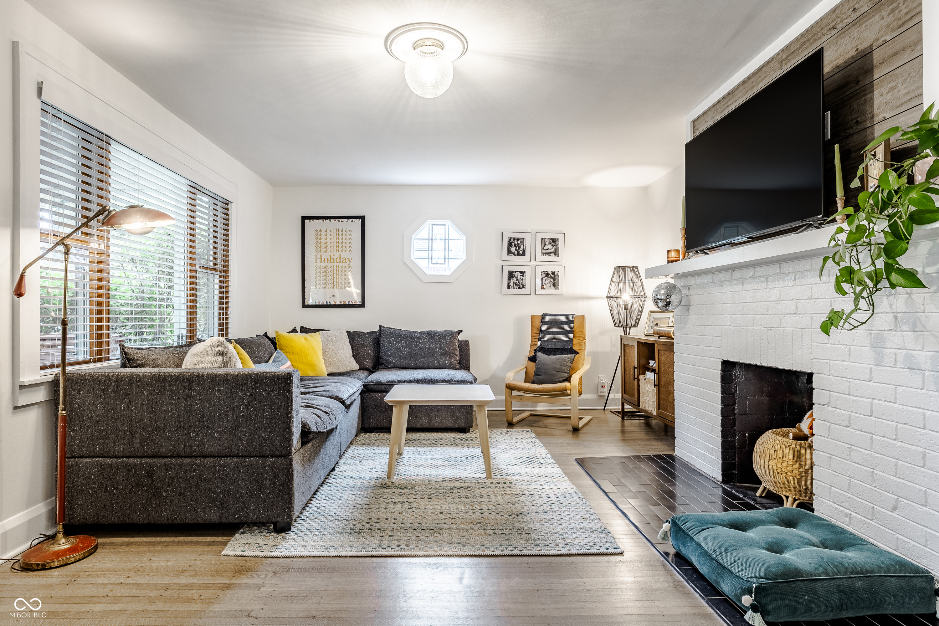 222 W 44th Street