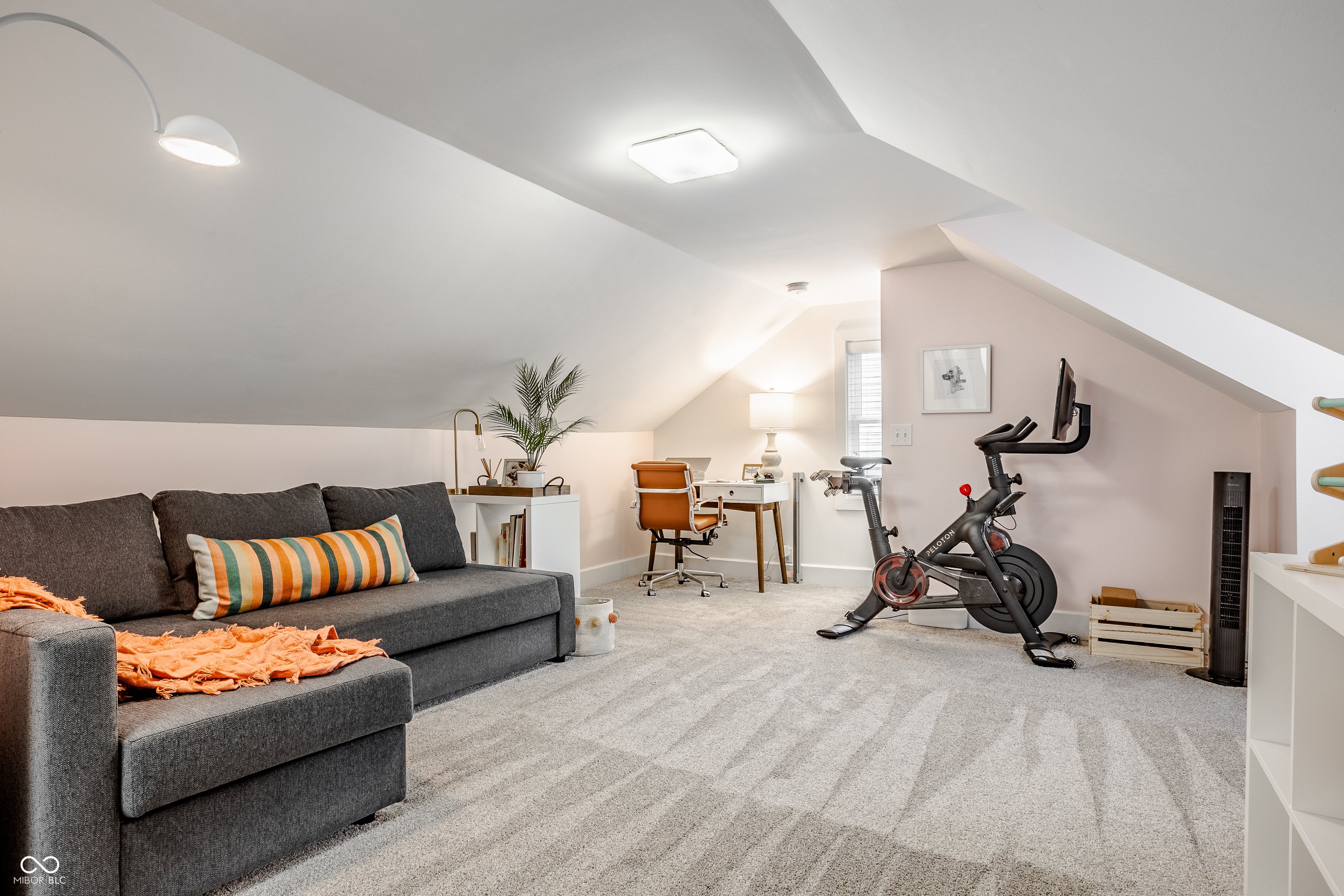222 W 44th Street