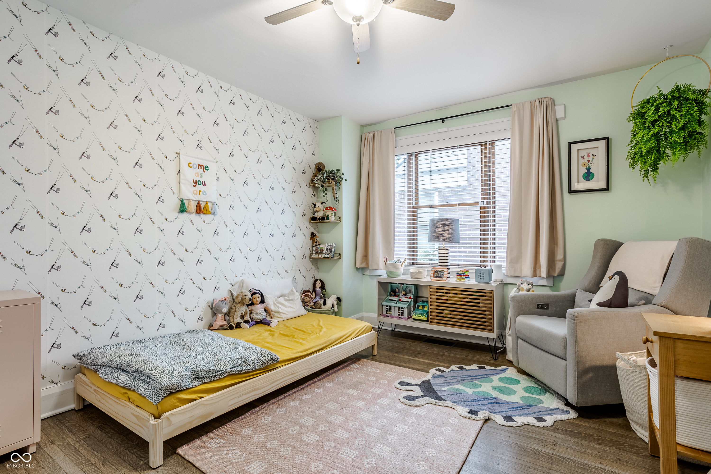222 W 44th Street