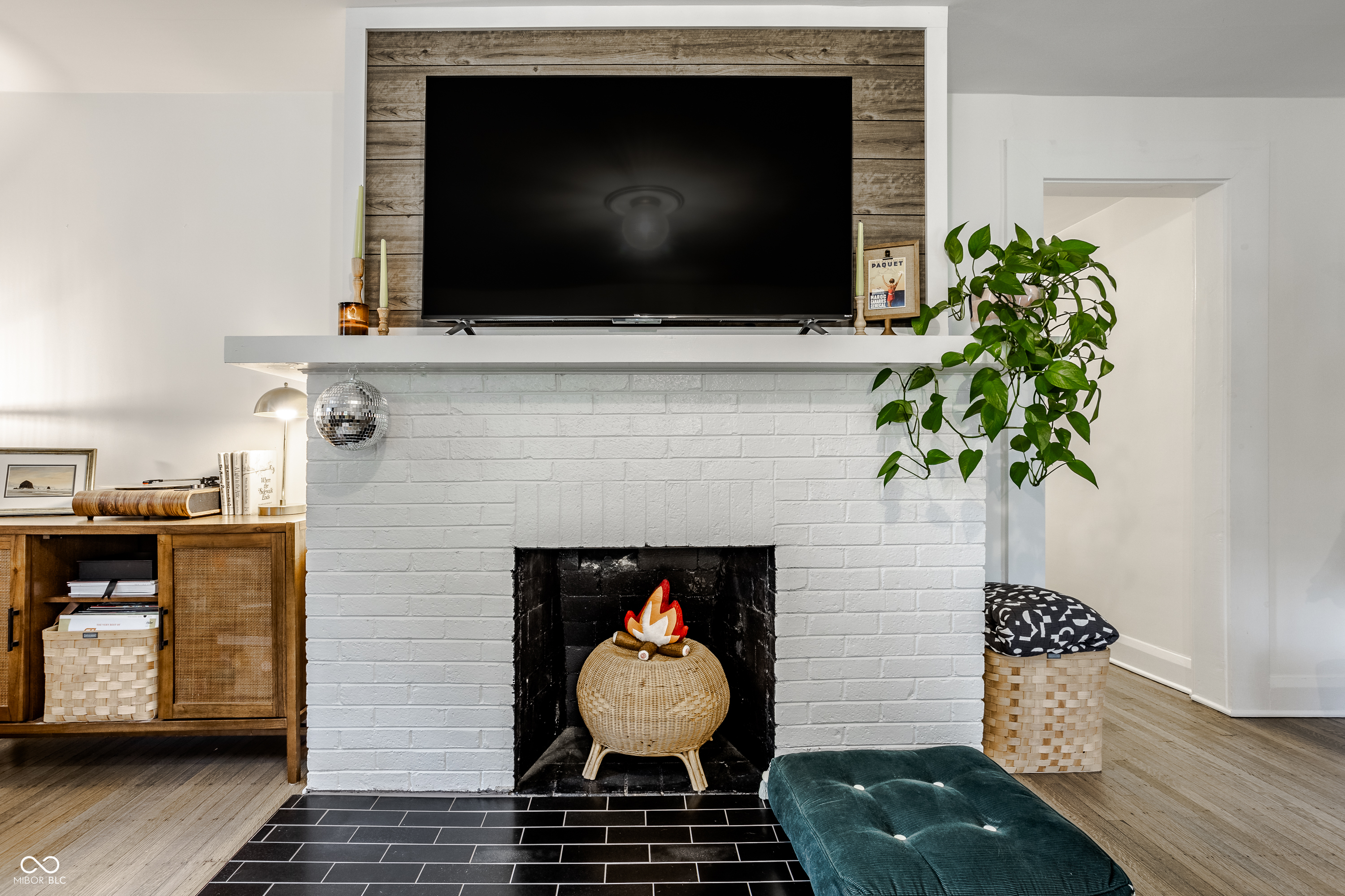 222 W 44th Street
