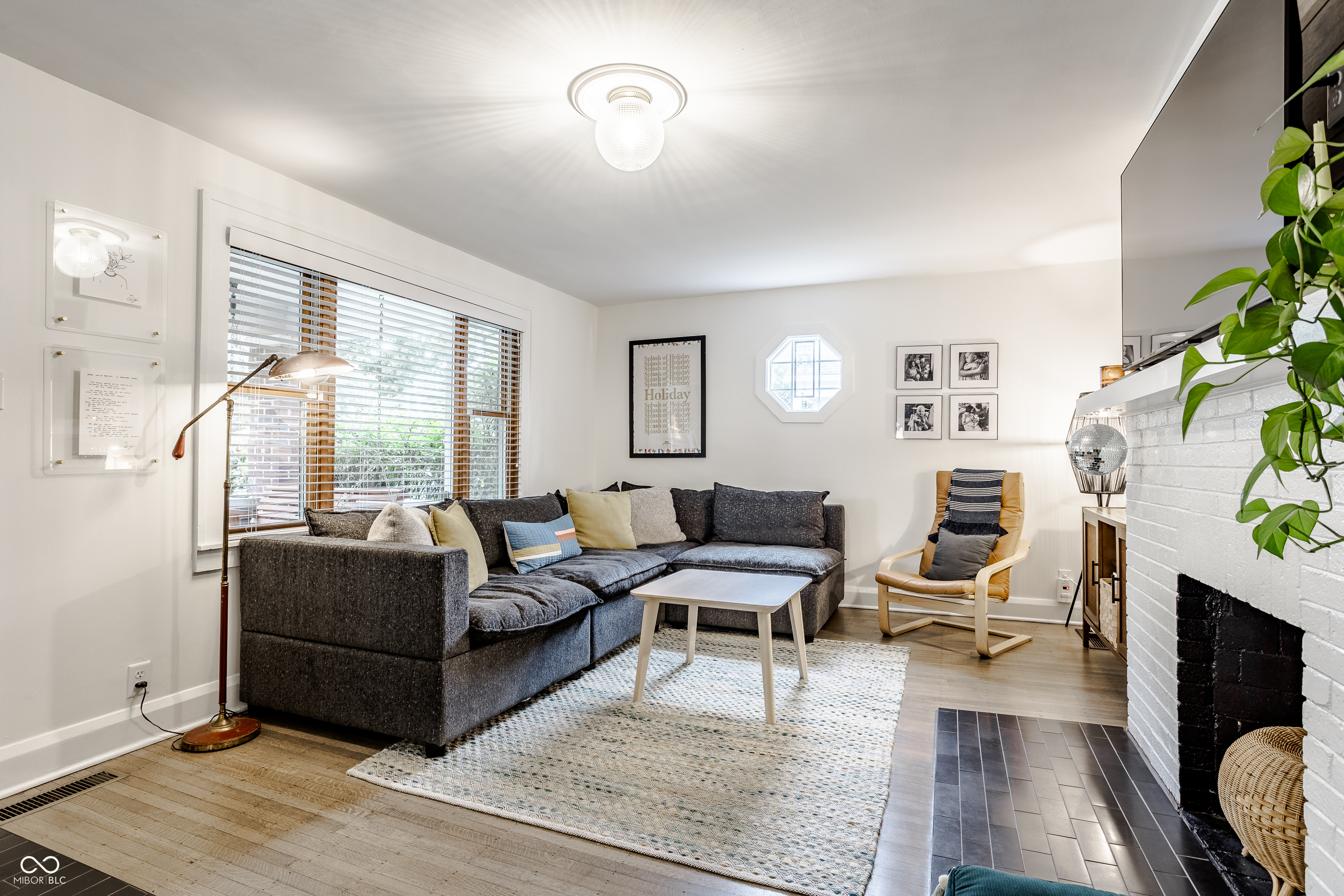 222 W 44th Street