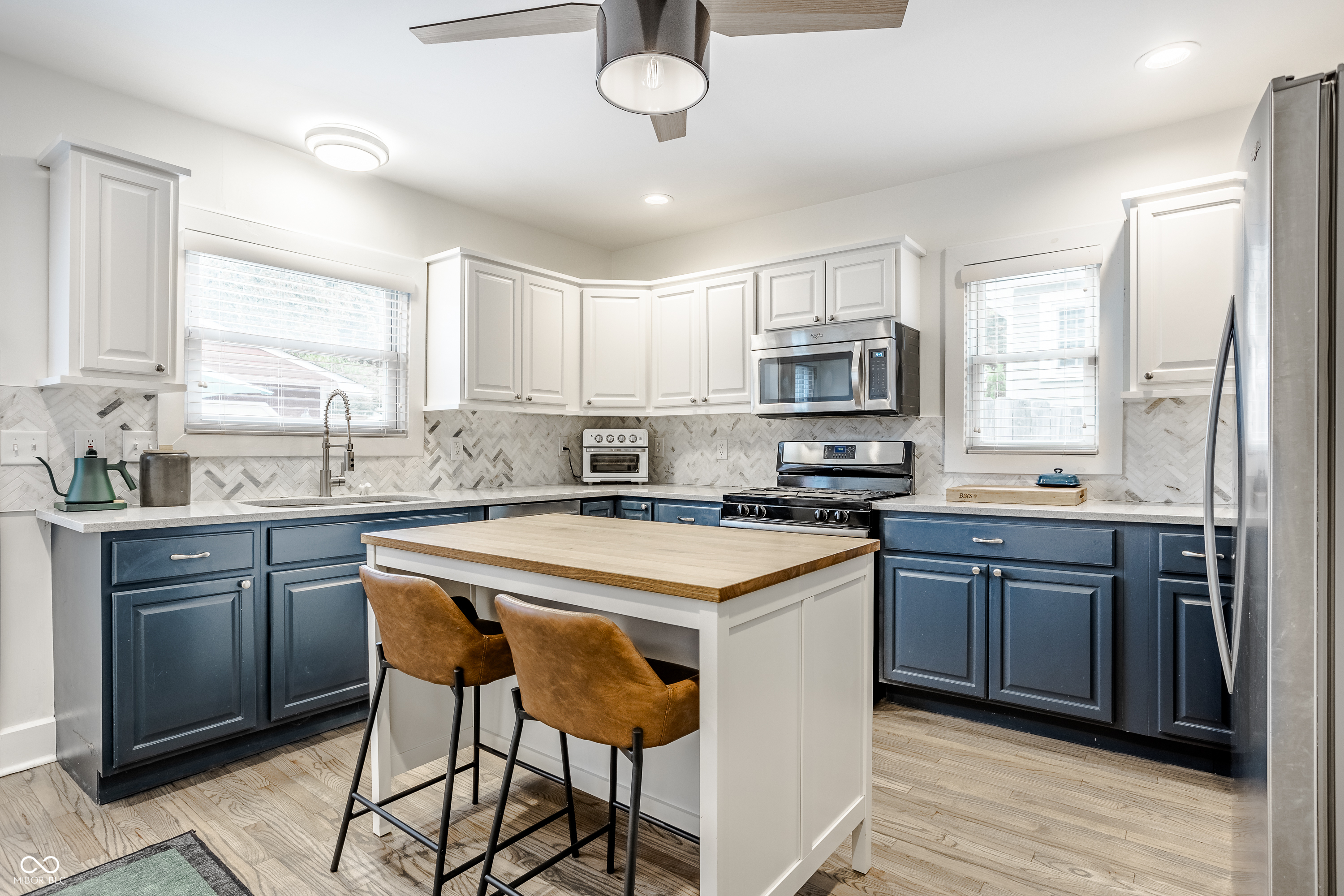 222 W 44th Street