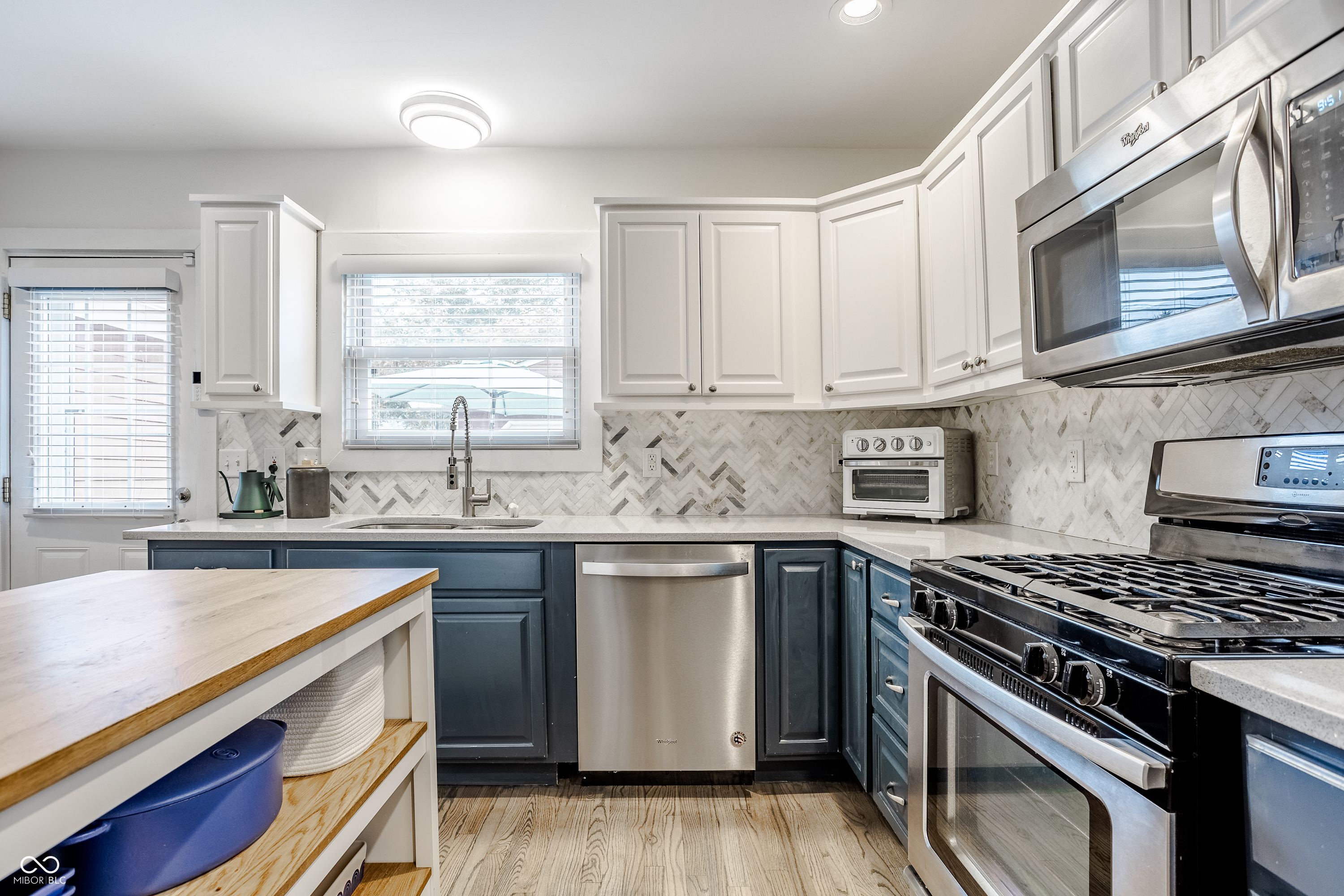 222 W 44th Street
