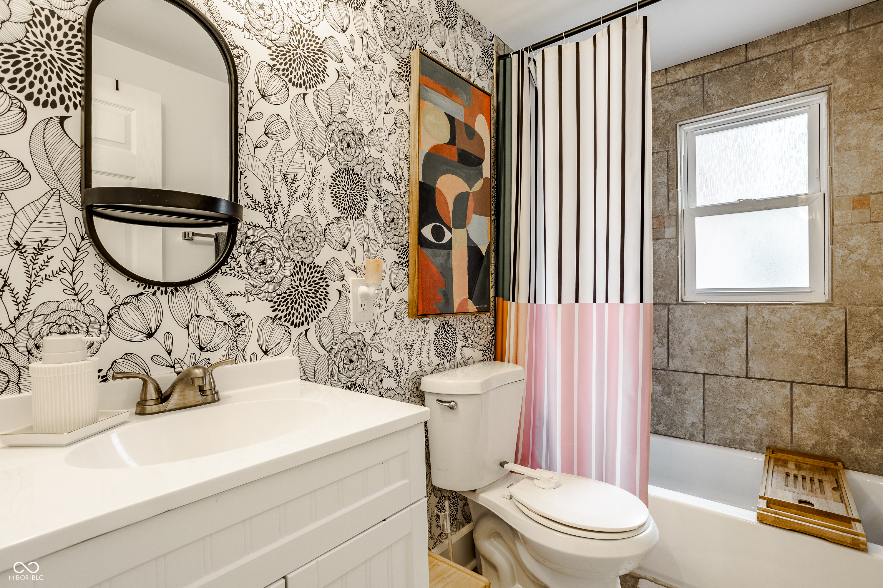 222 W 44th Street