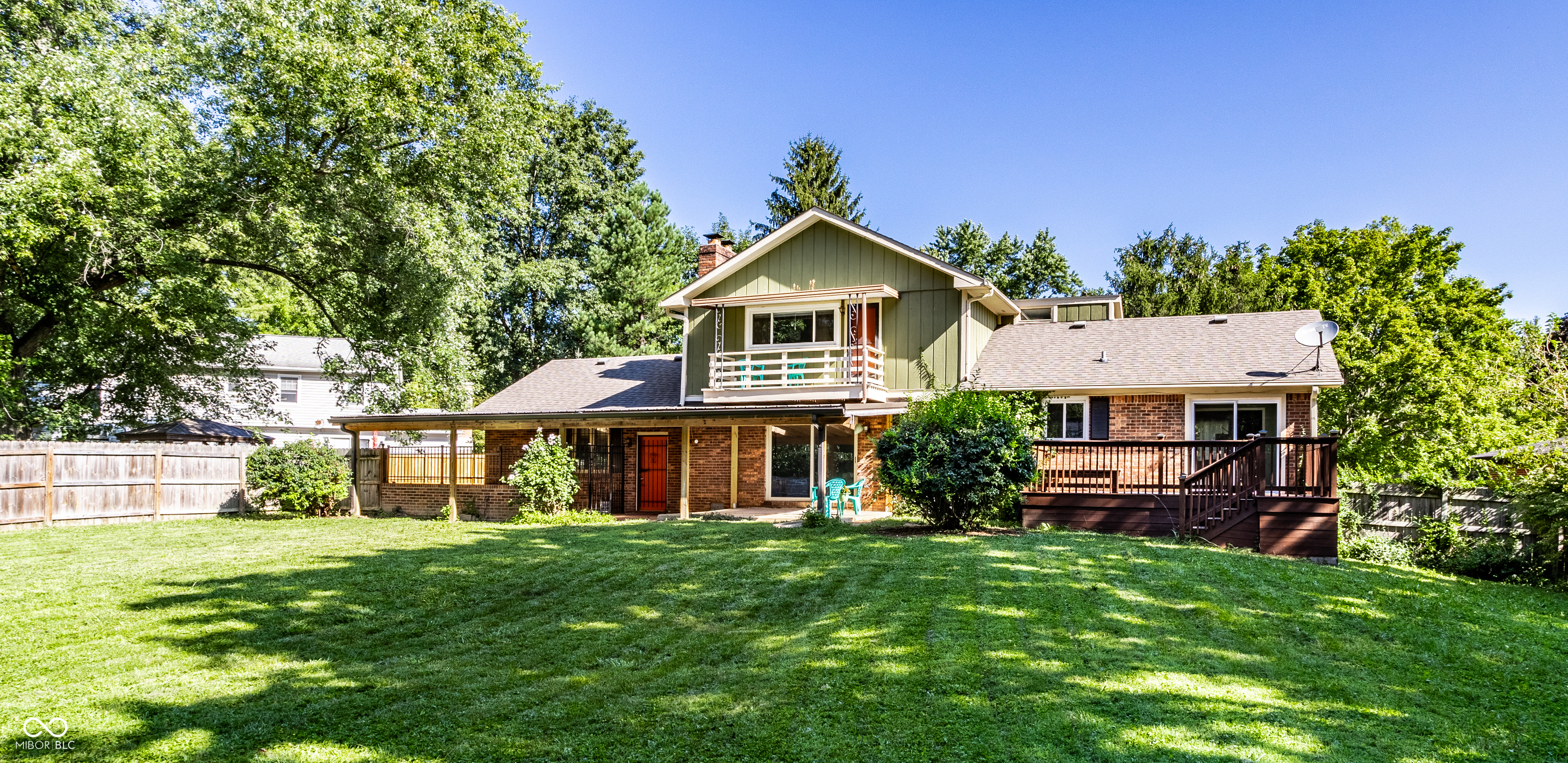 2239 Paula Ln S Drive
