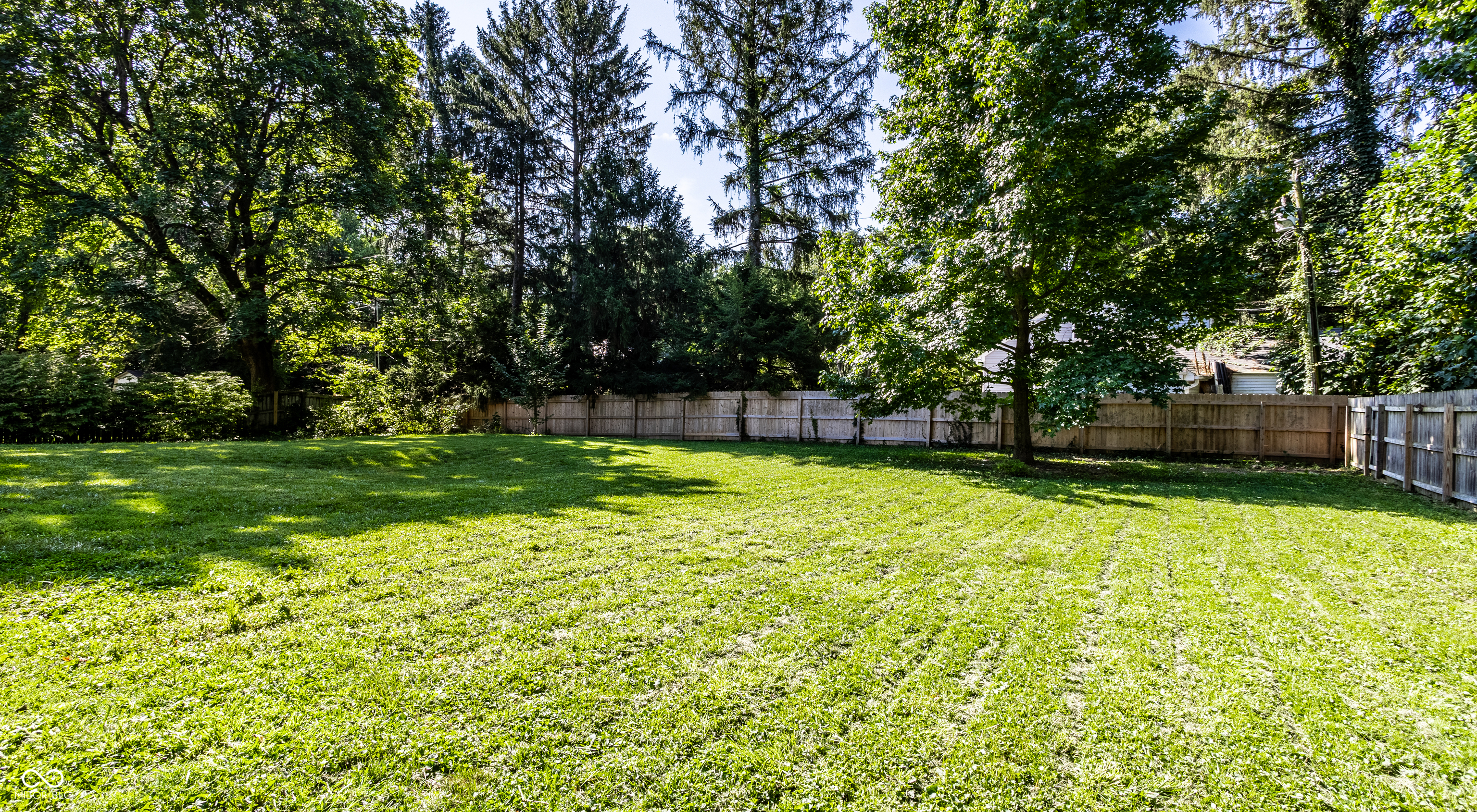 2239 Paula Ln S Drive