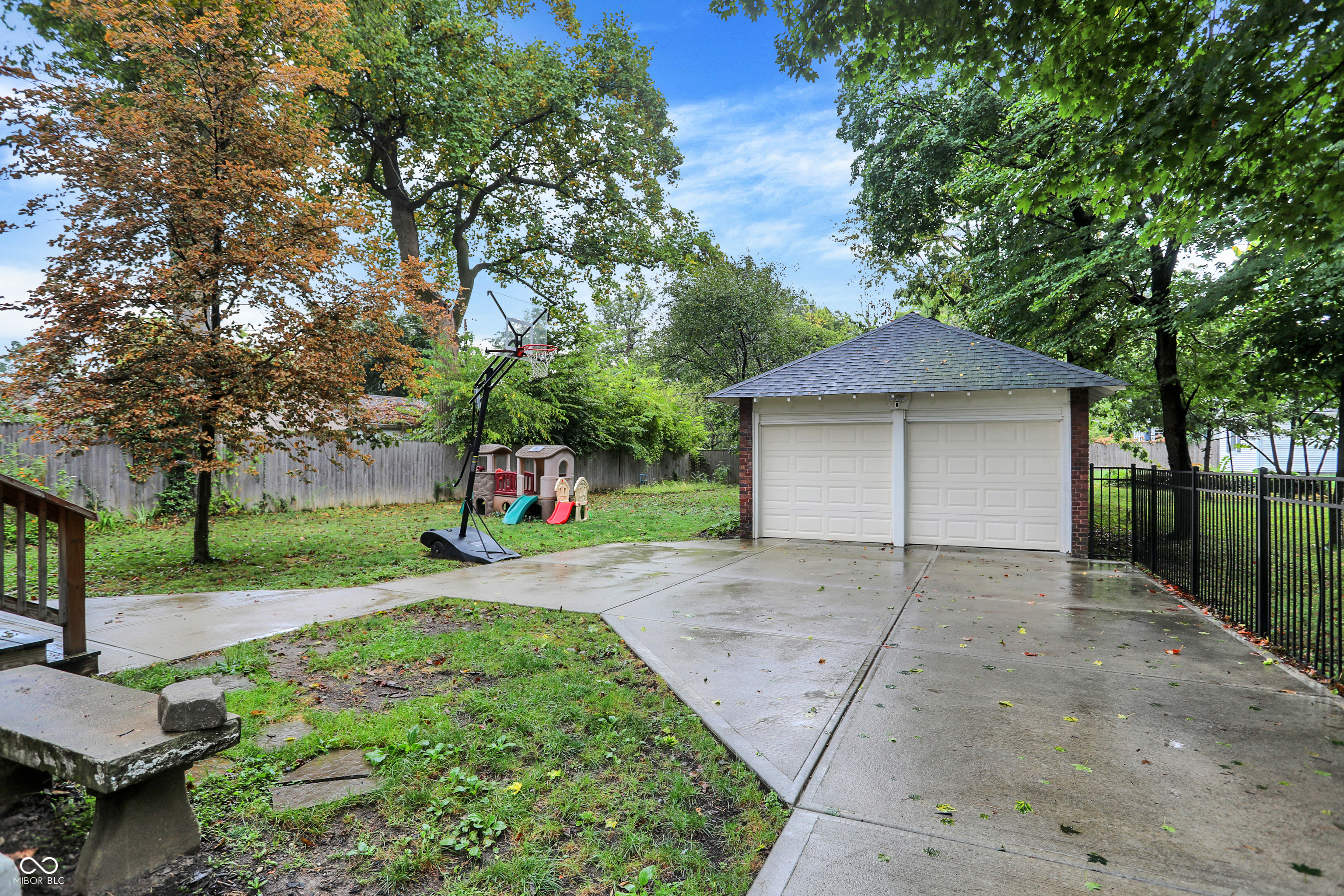 3643 Central Avenue