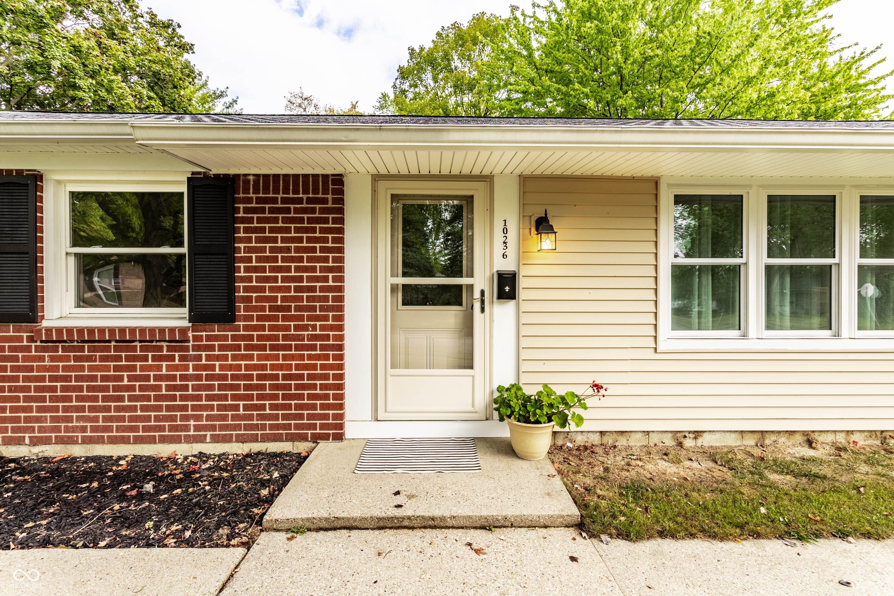 10236 Lawnhaven Drive