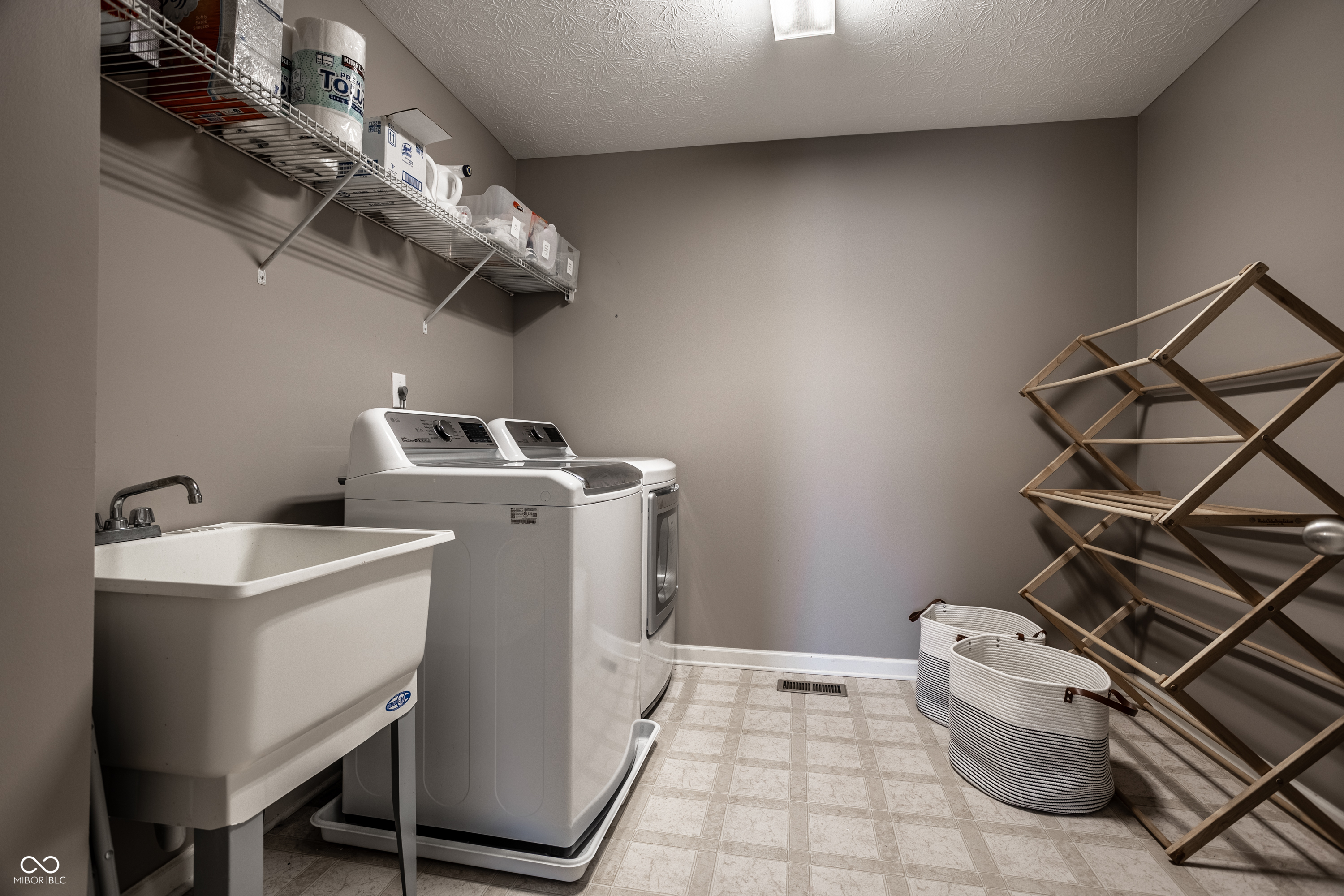 6591 W Deer Hill Drive