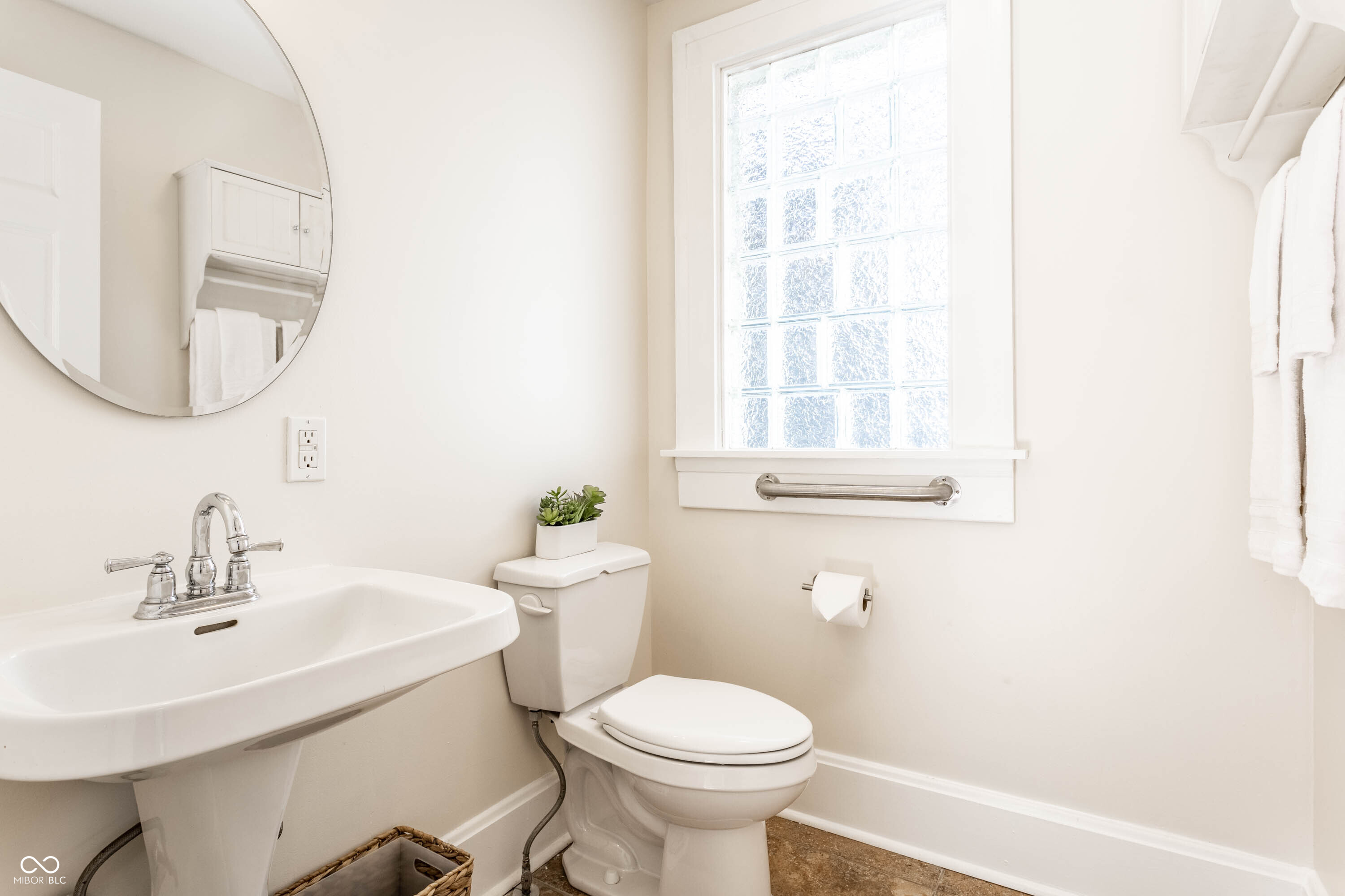 4819 Carrollton Avenue