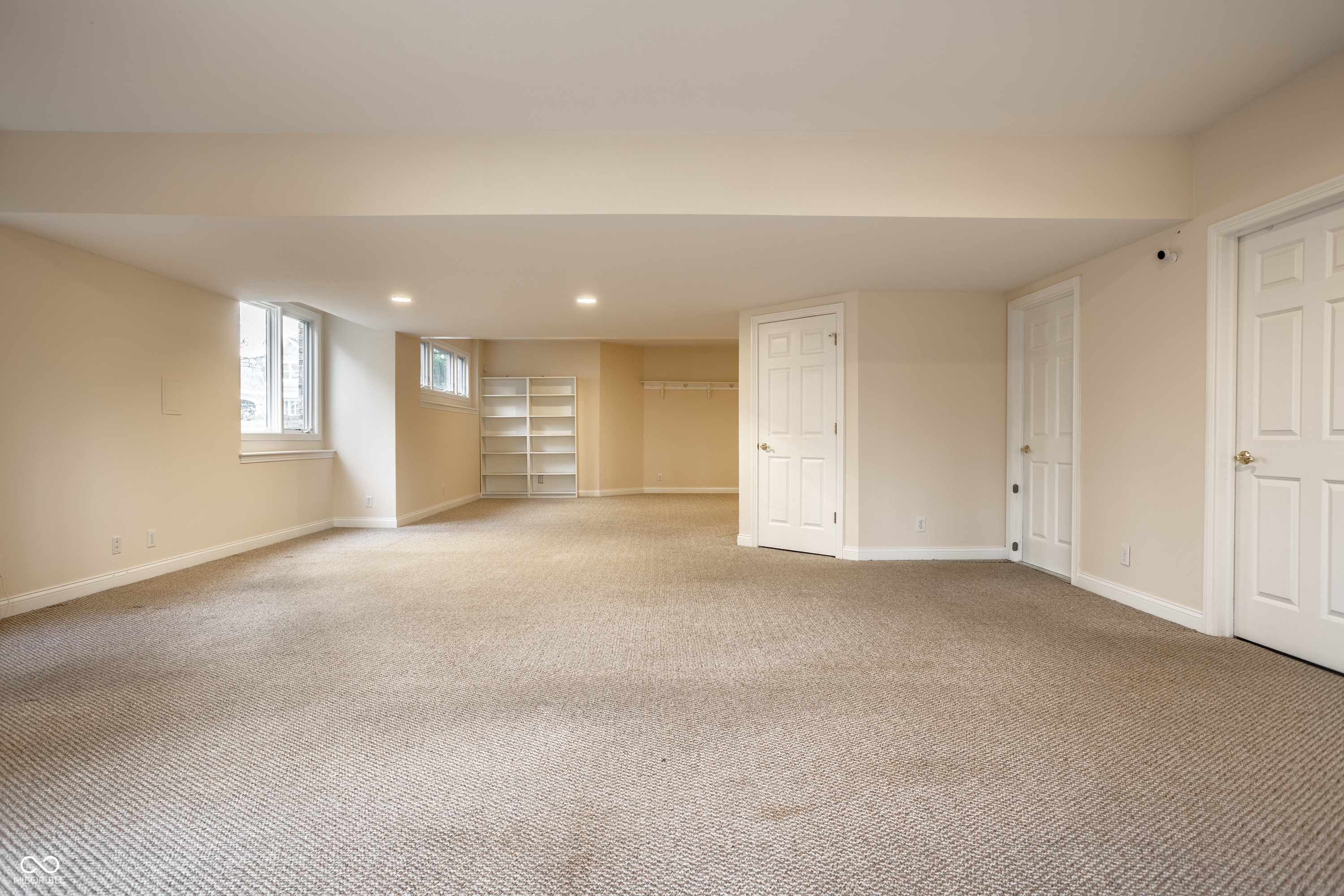 6634 Royal Oakland Place