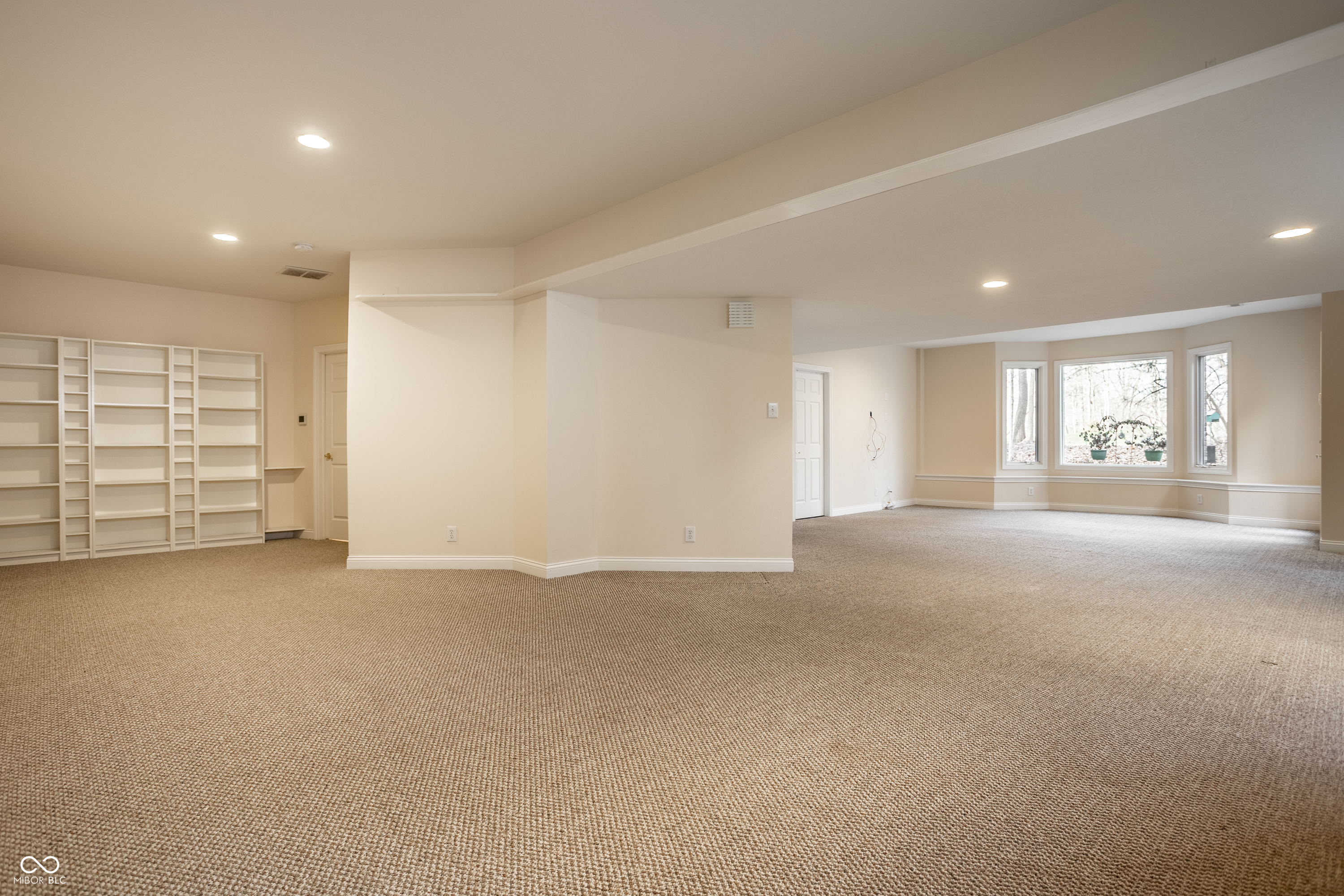 6634 Royal Oakland Place