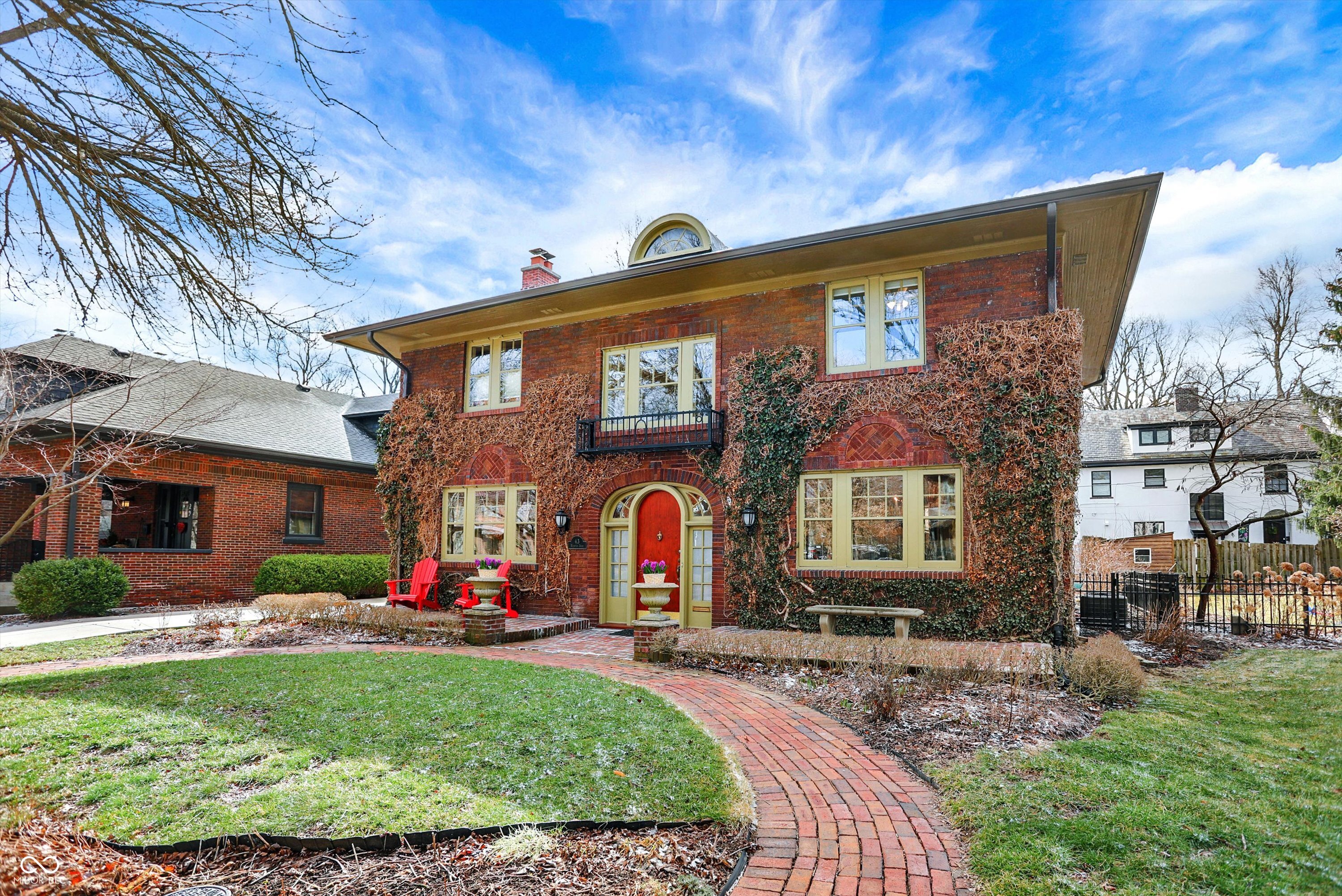 43 W Hampton Drive