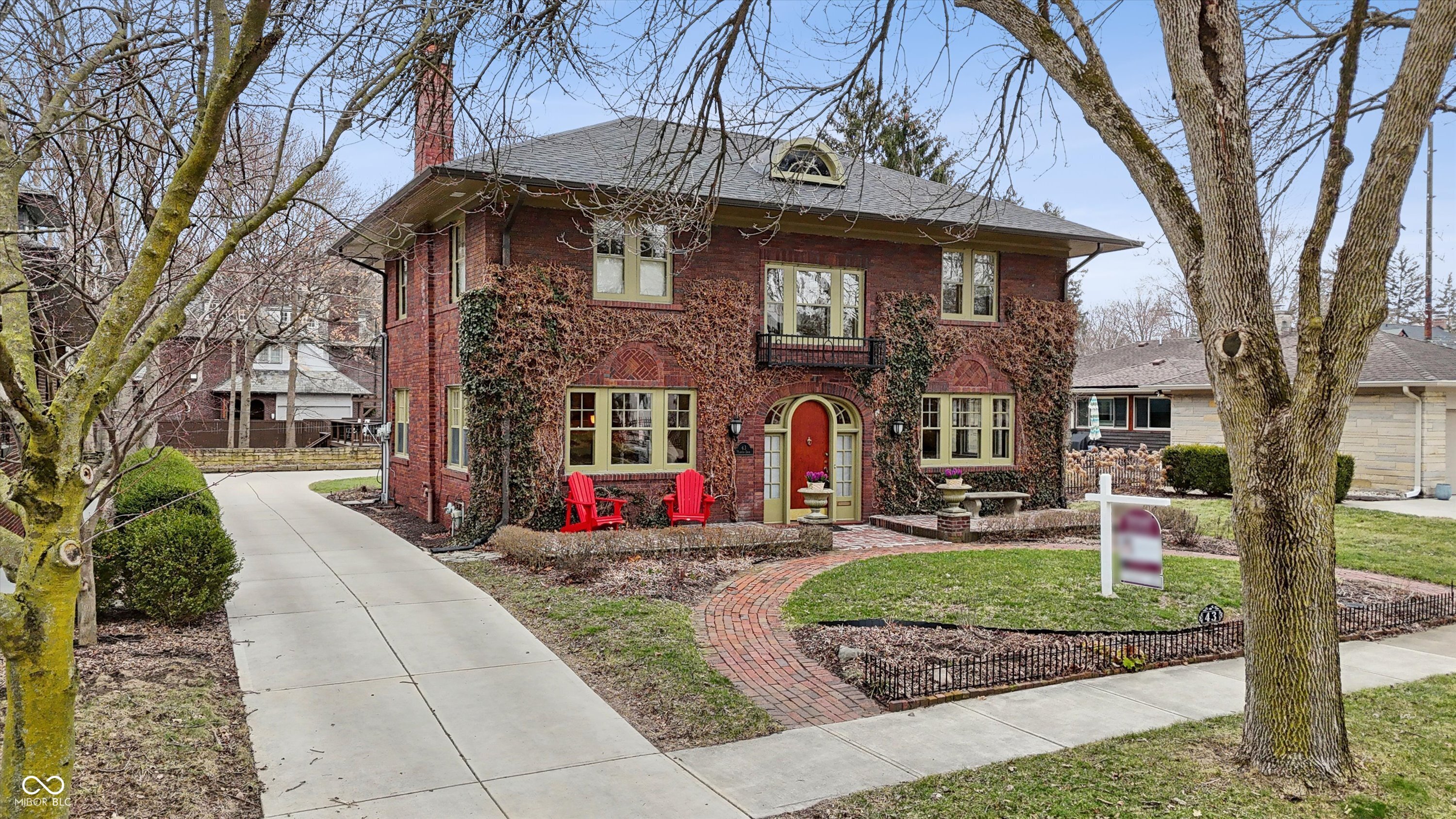 43 W Hampton Drive