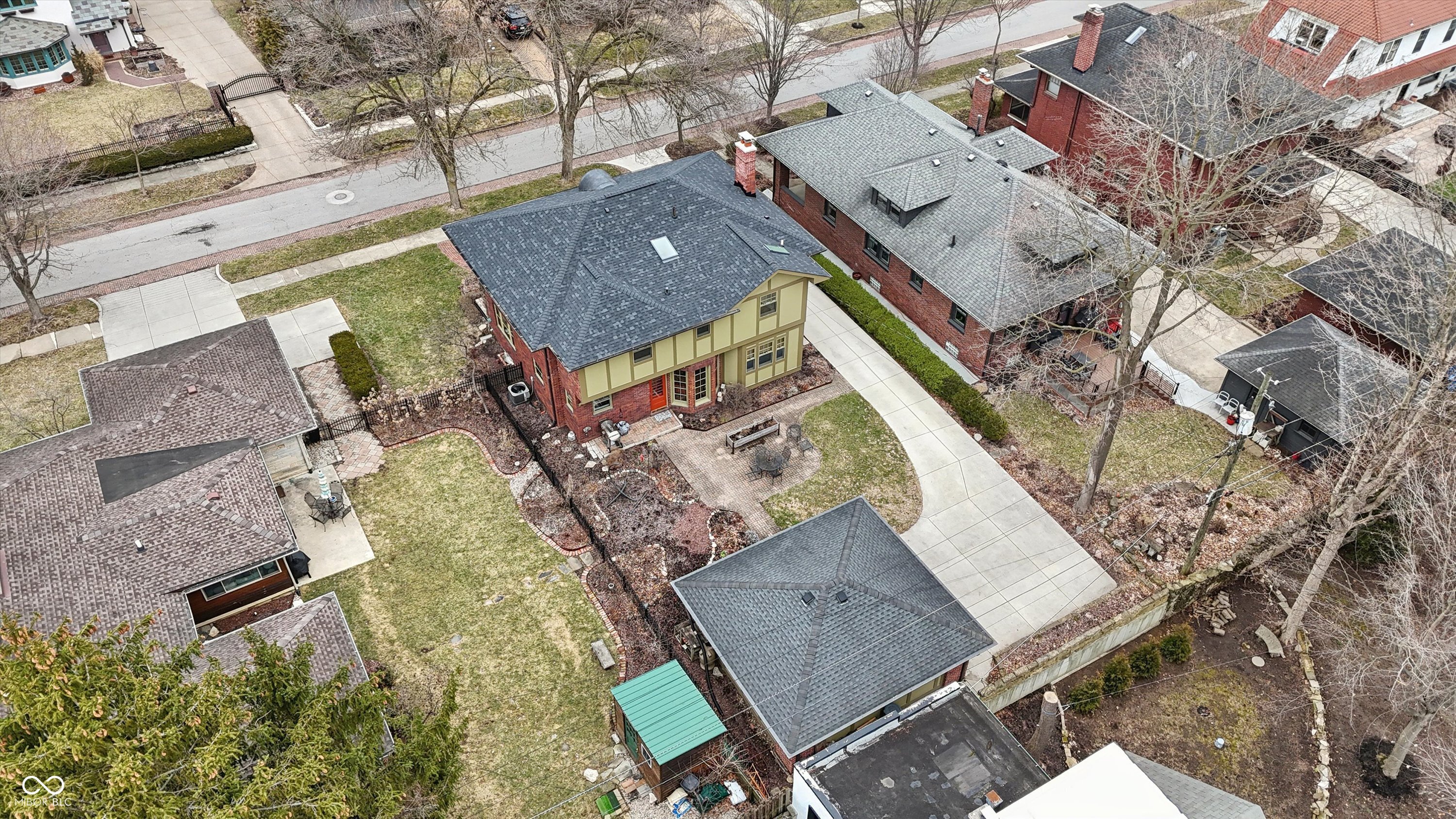 43 W Hampton Drive
