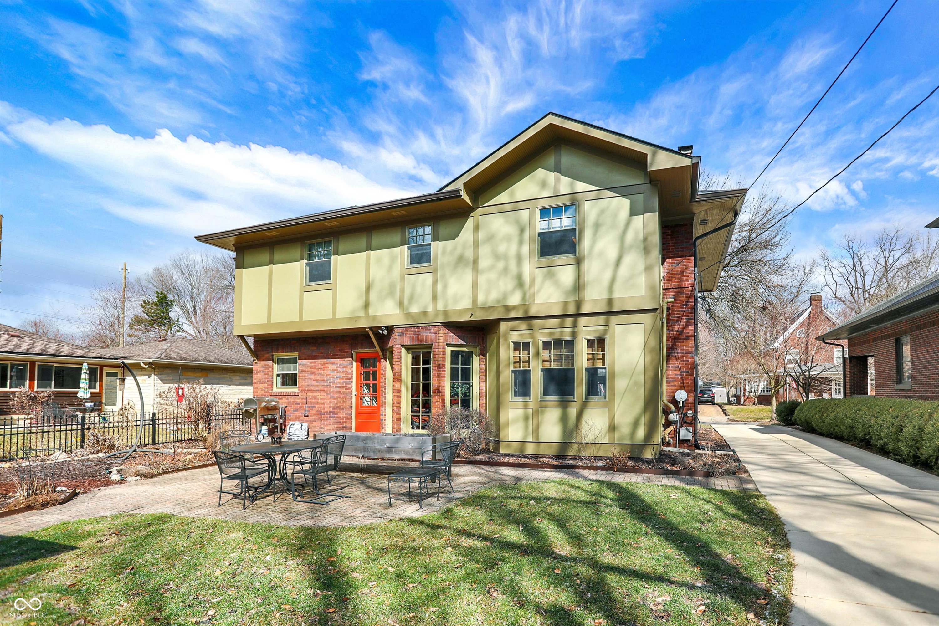 43 W Hampton Drive