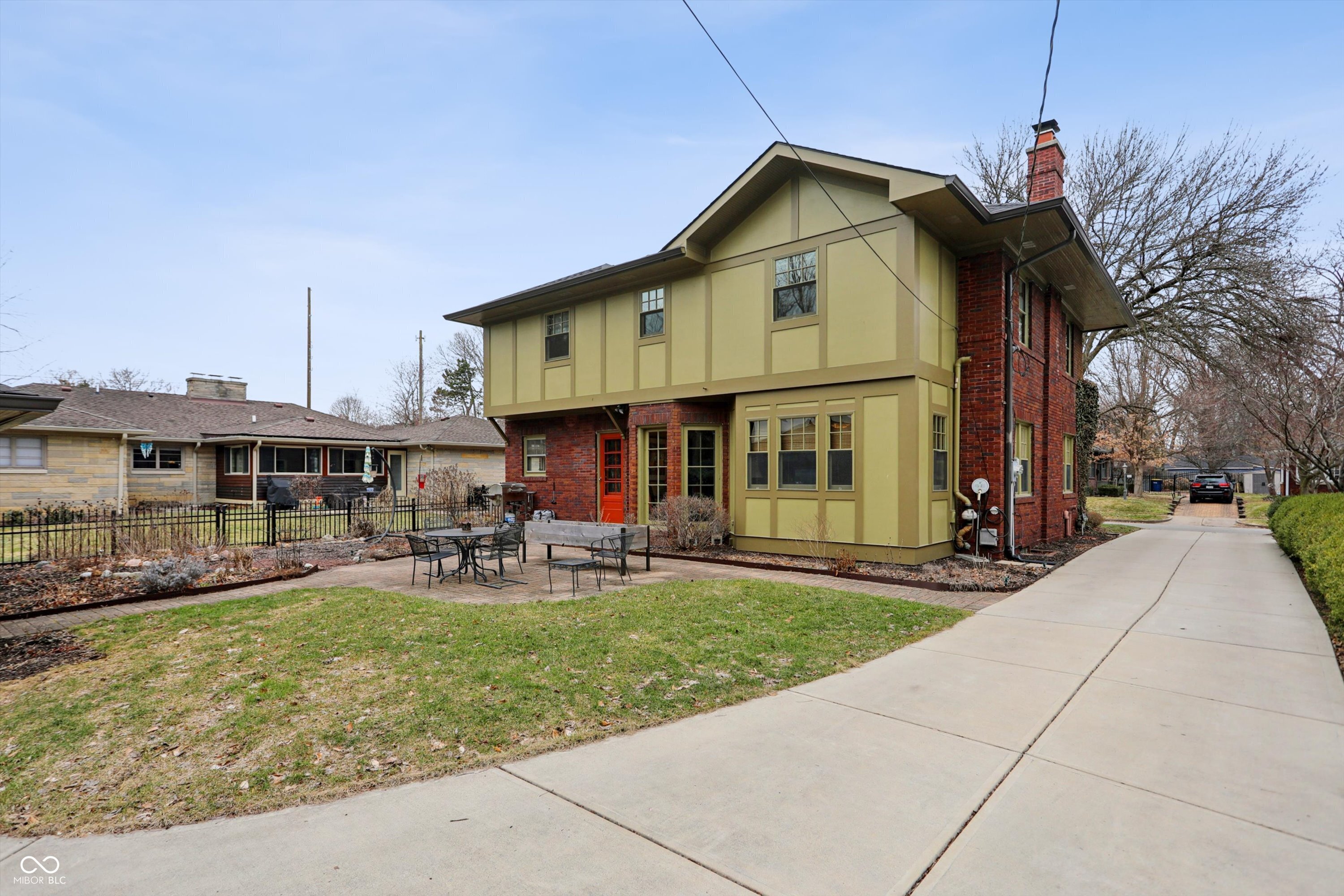 43 W Hampton Drive