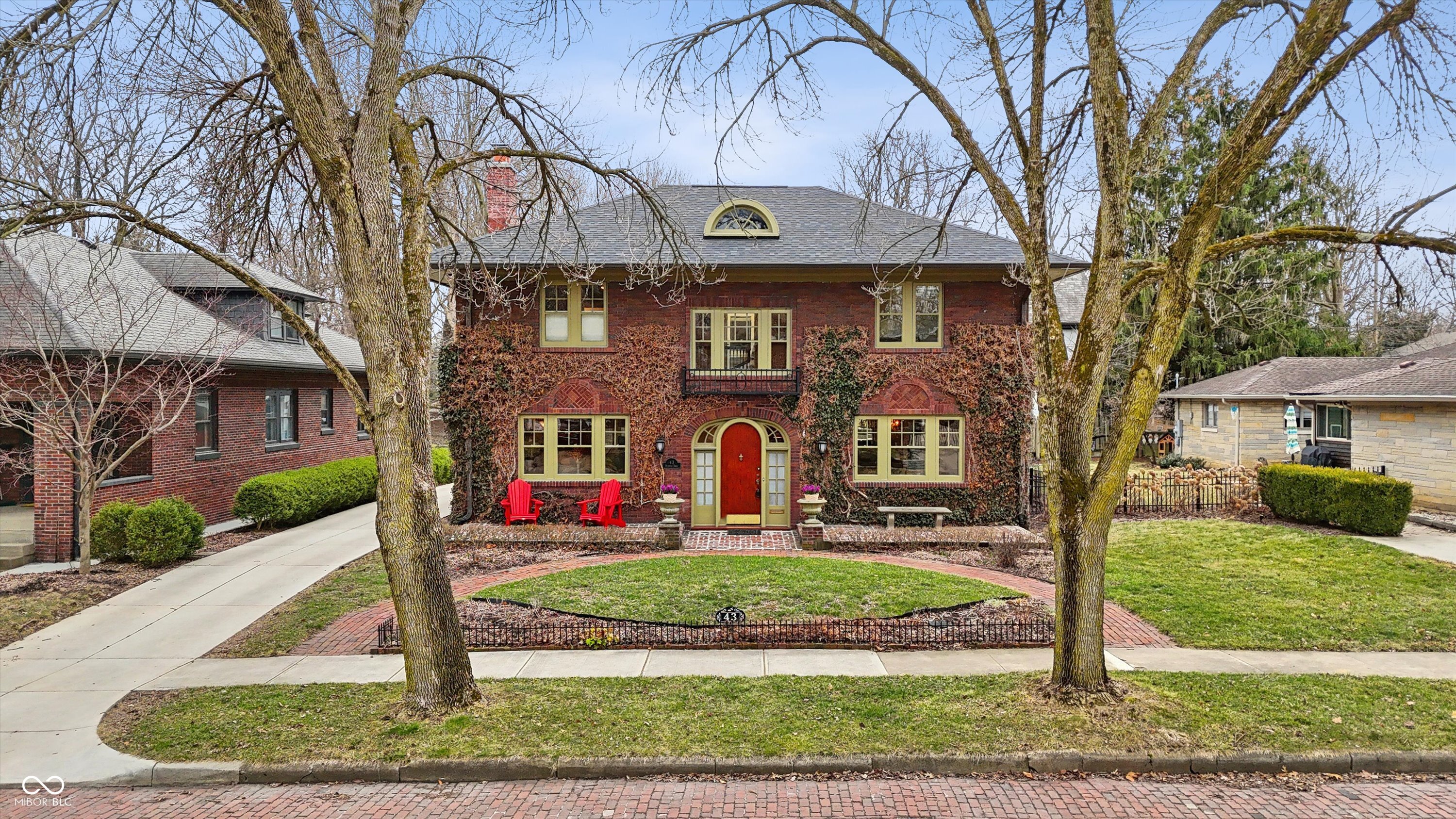 43 W Hampton Drive