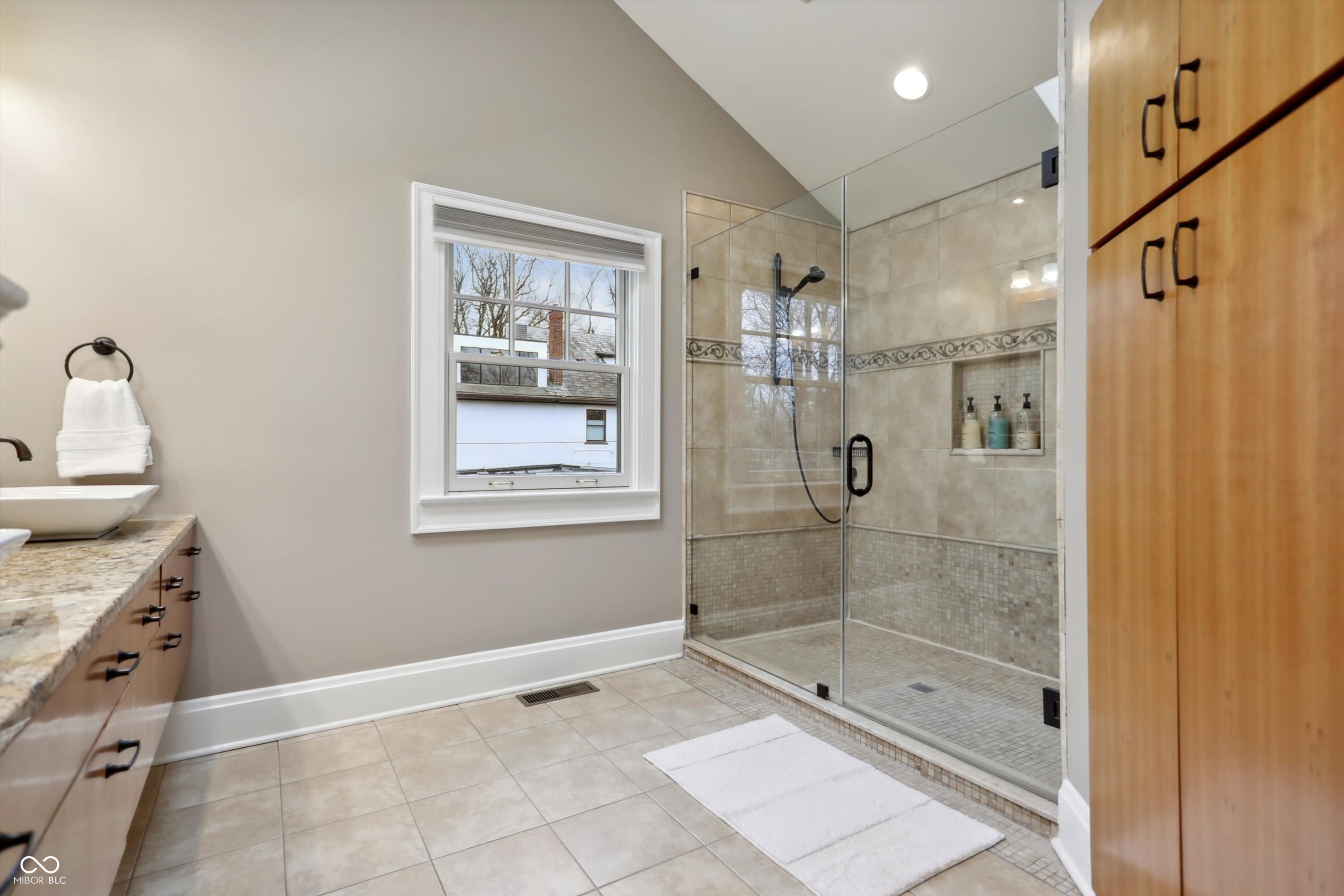43 W Hampton Drive