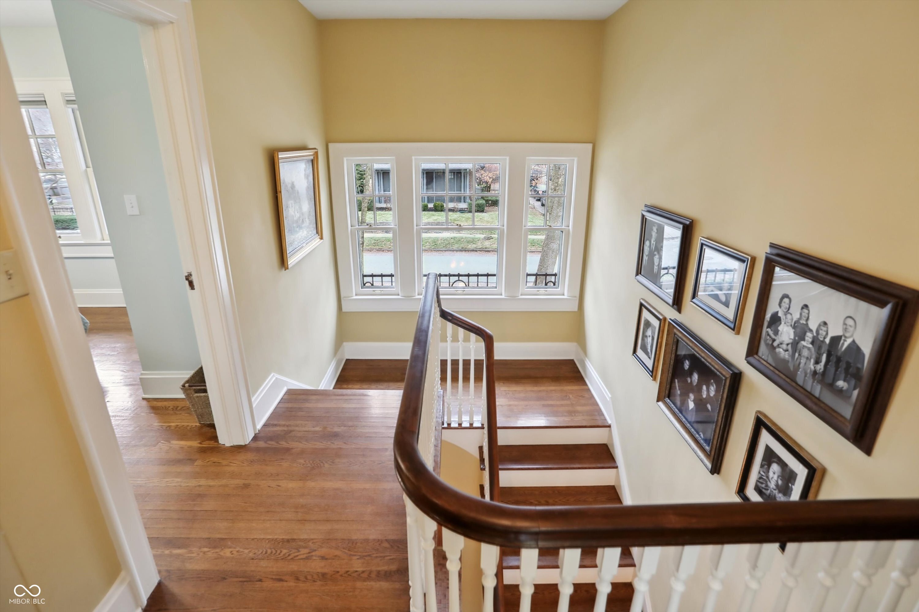 43 W Hampton Drive