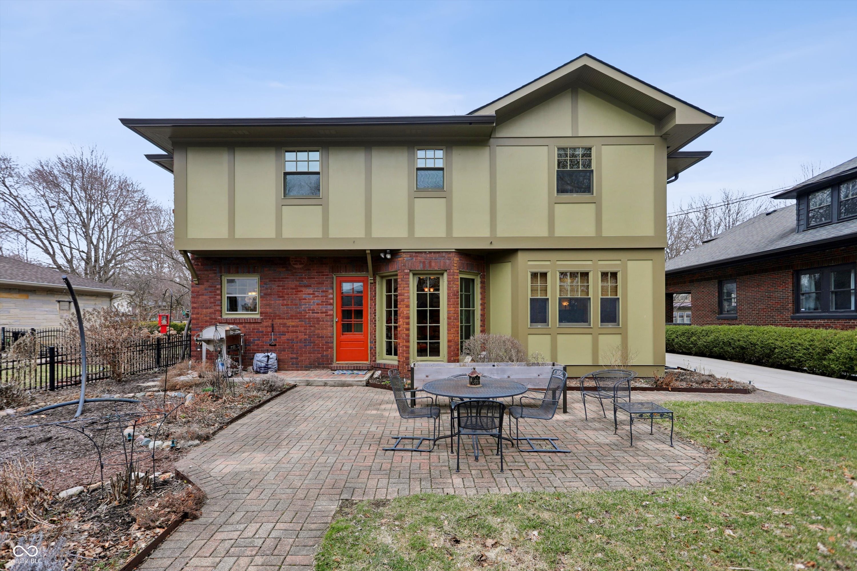 43 W Hampton Drive