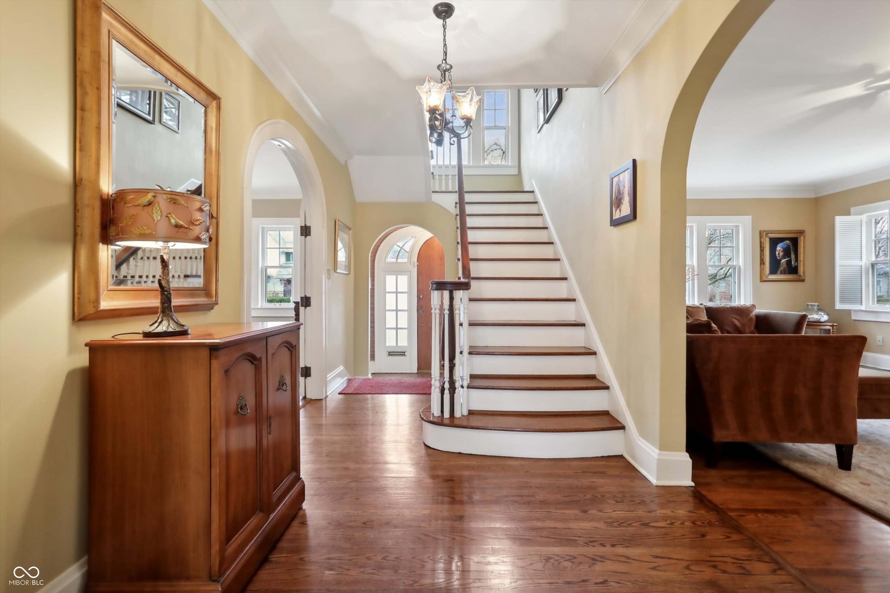 43 W Hampton Drive