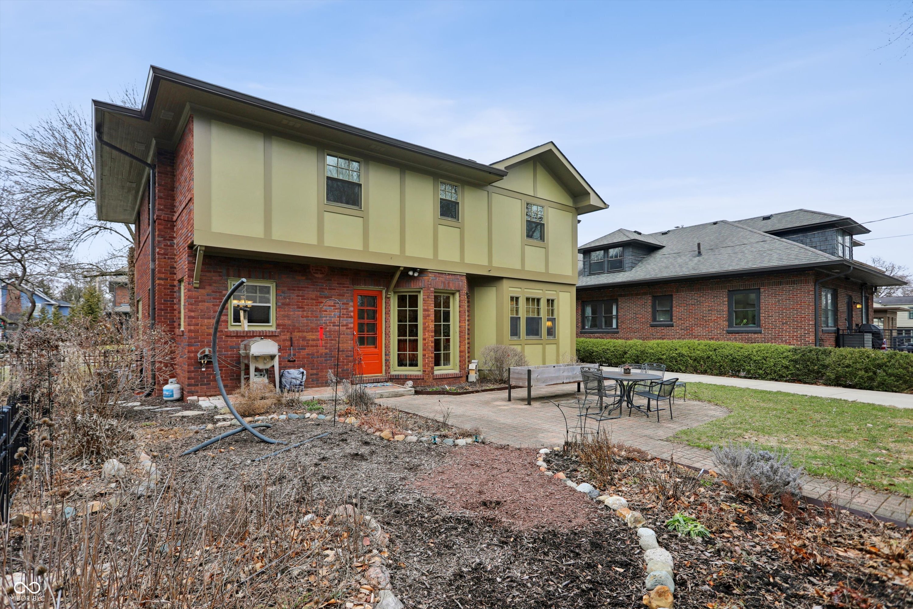 43 W Hampton Drive