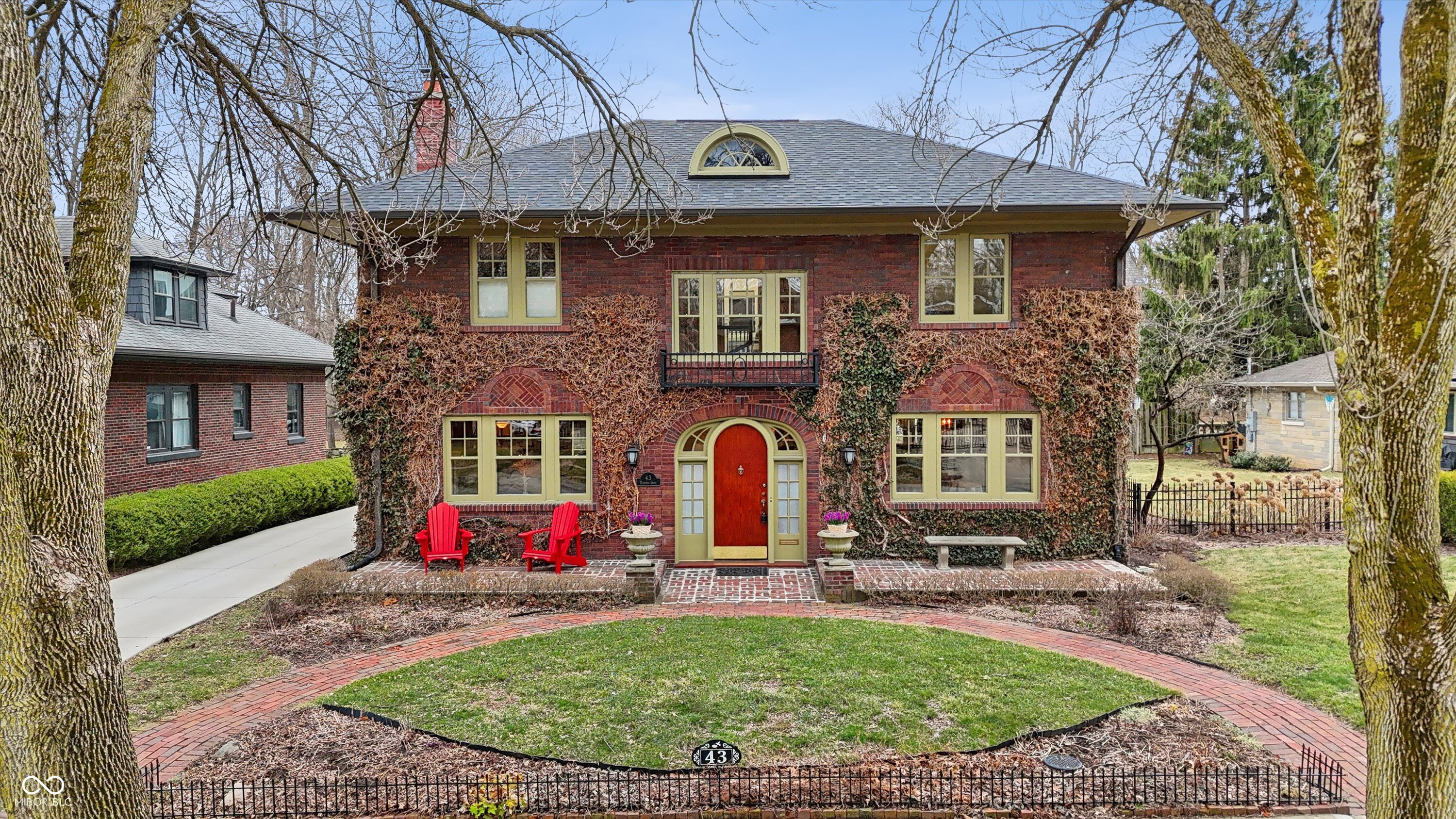43 W Hampton Drive