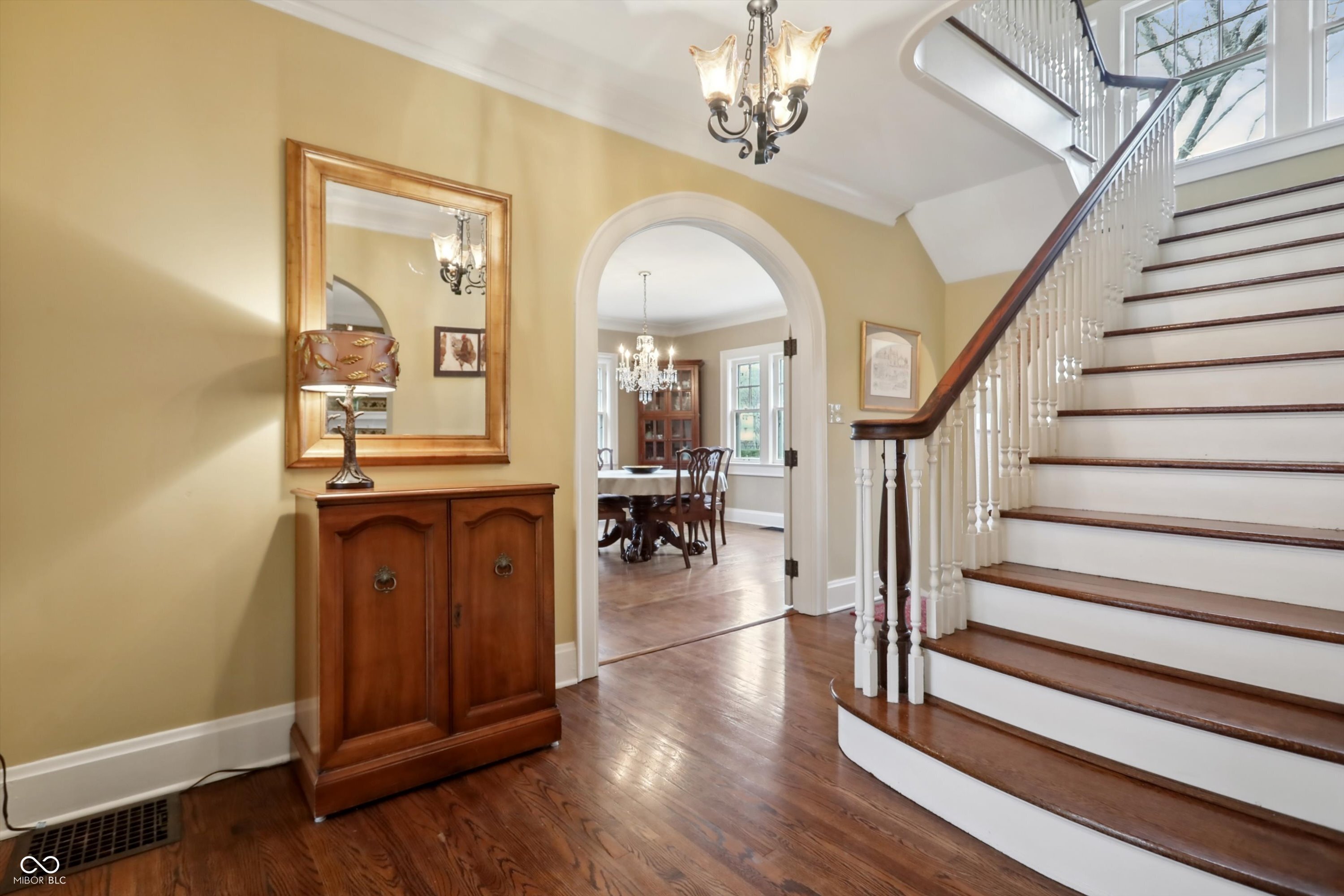 43 W Hampton Drive