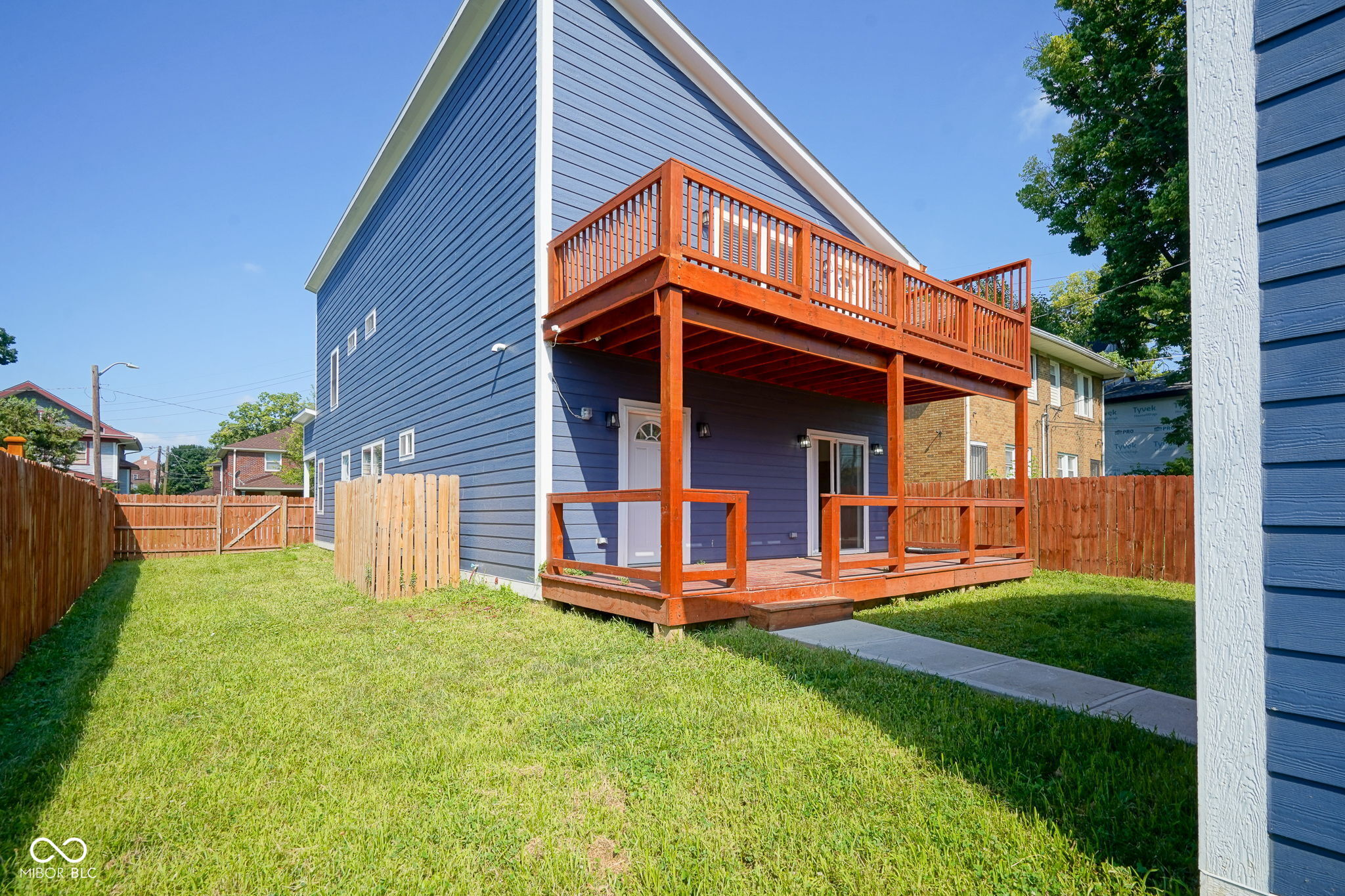 3439 Broadway Street